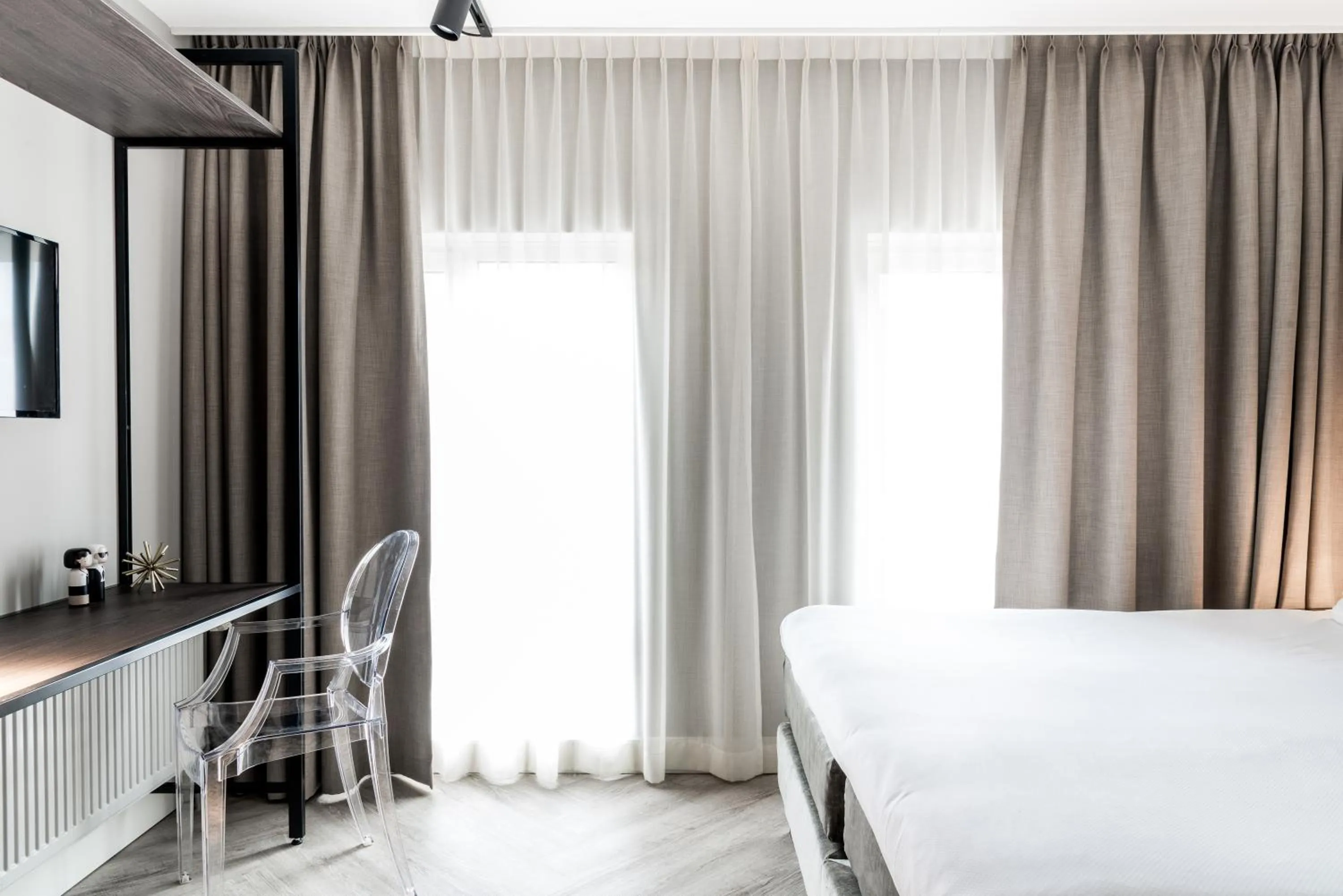 Photo of the whole room, Bed in Sandton Eindhoven Centre - Private parking