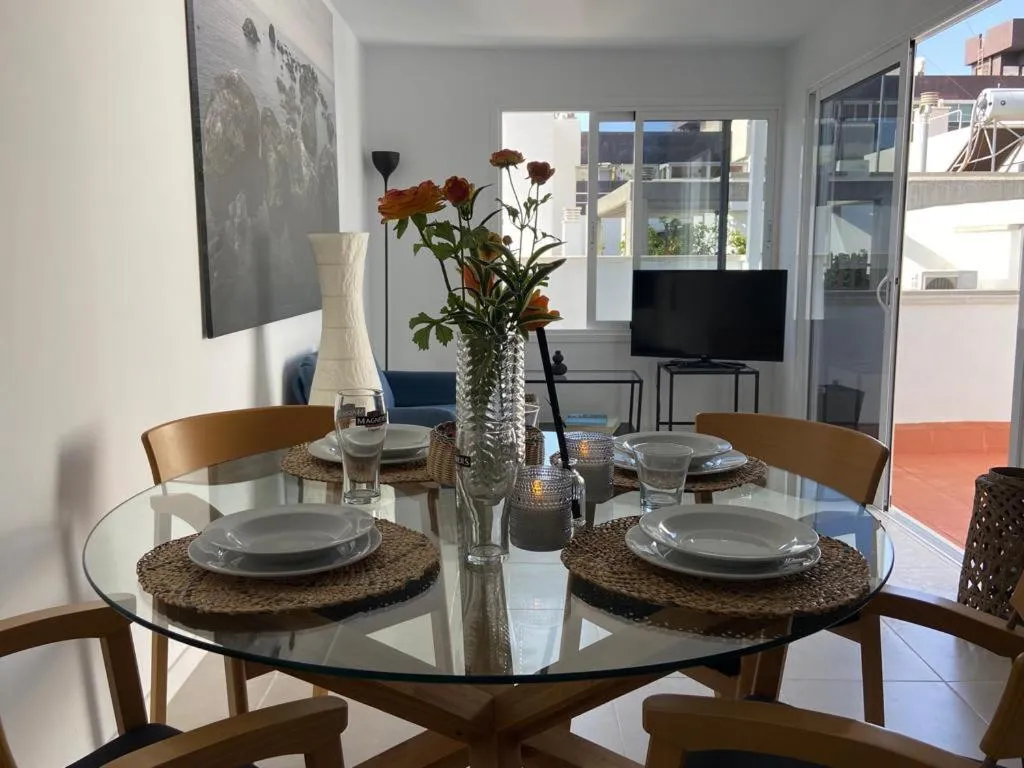 Sunny Cozy & Pretty Penthouse in Central SC