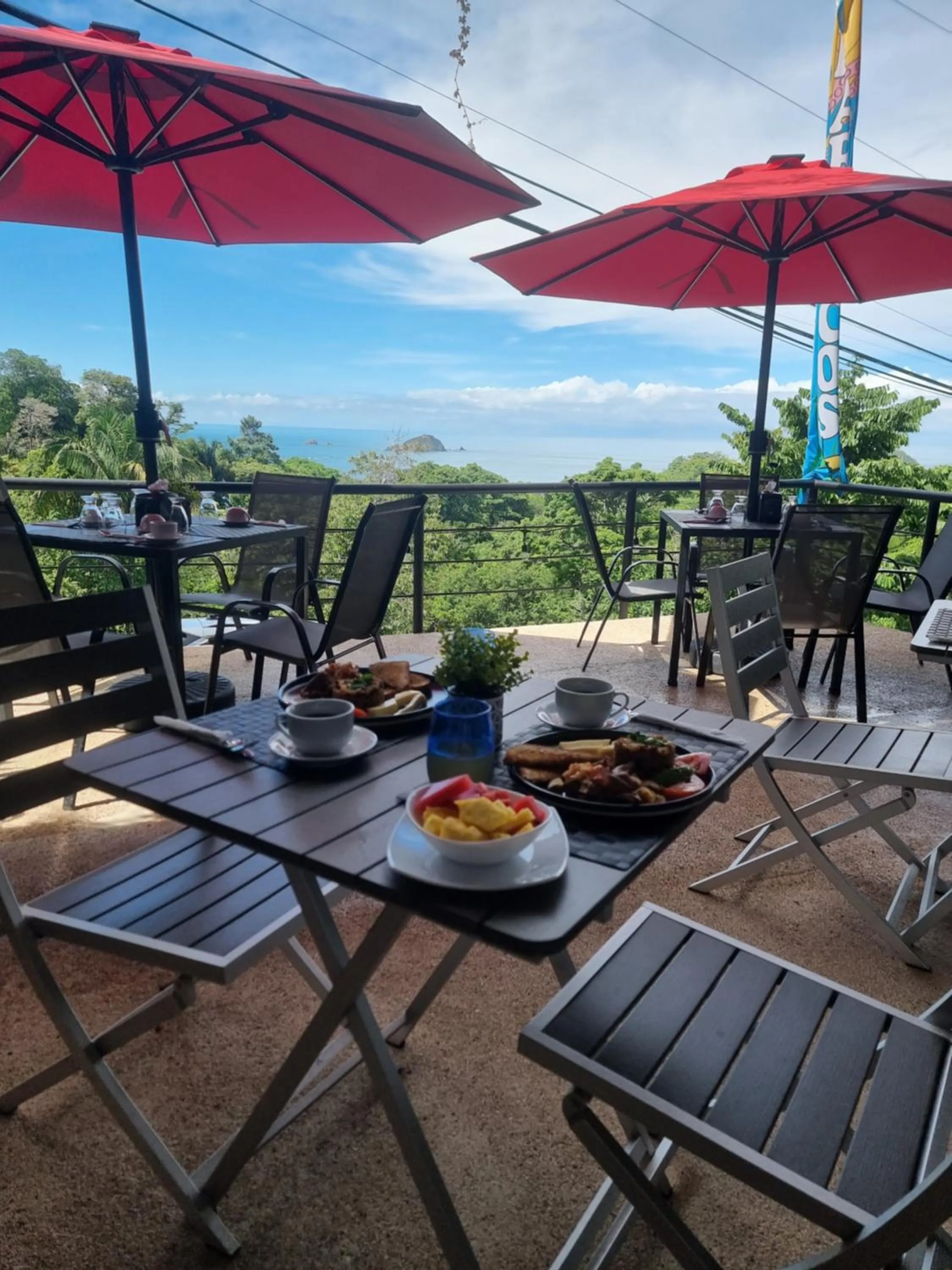 Restaurant/places to eat in Hotel VOS