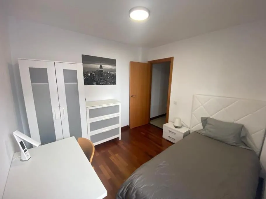 Bright lovely quiet flat very centric in SC