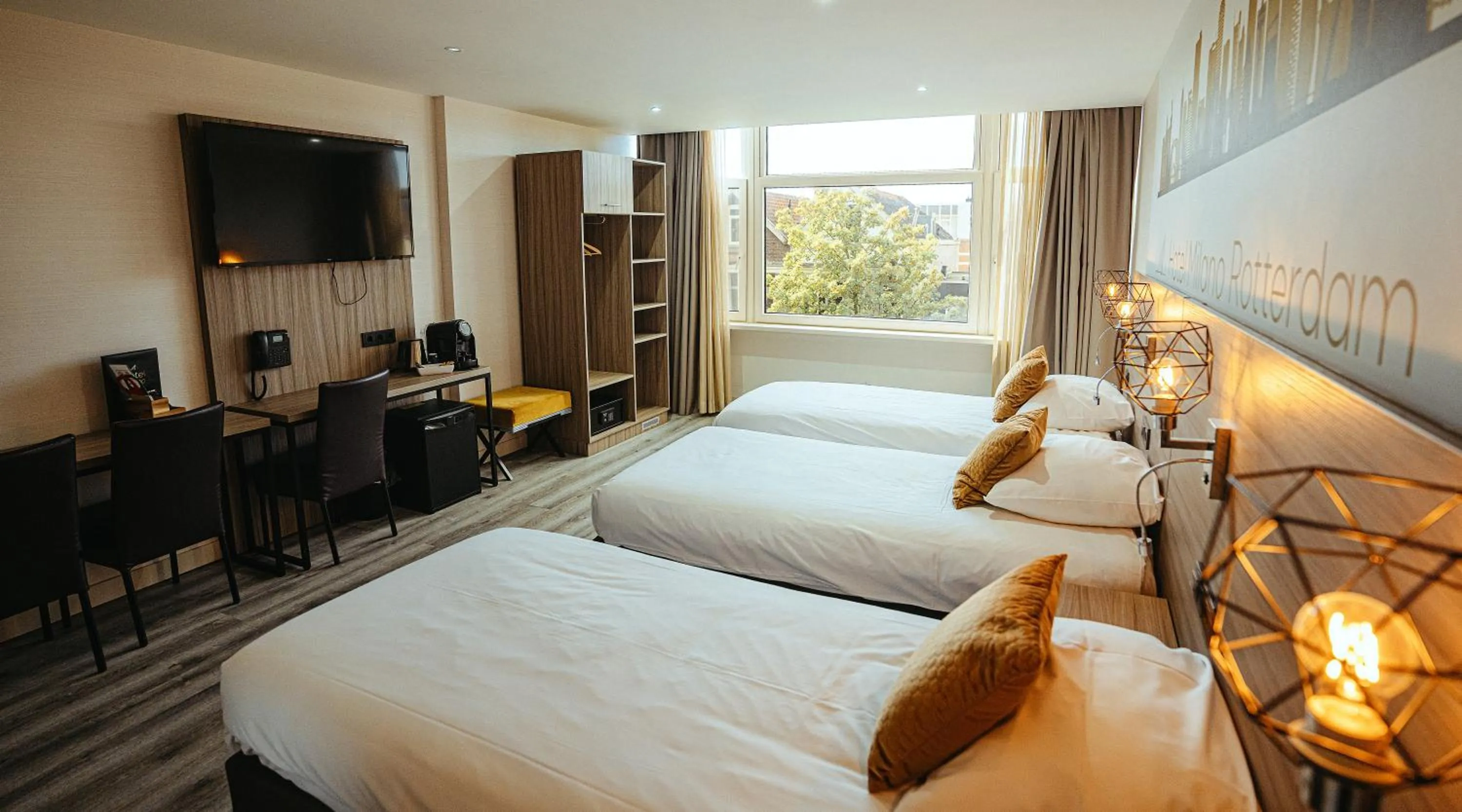 Bed in Boutique Hotel Milano Rotterdam-Centre