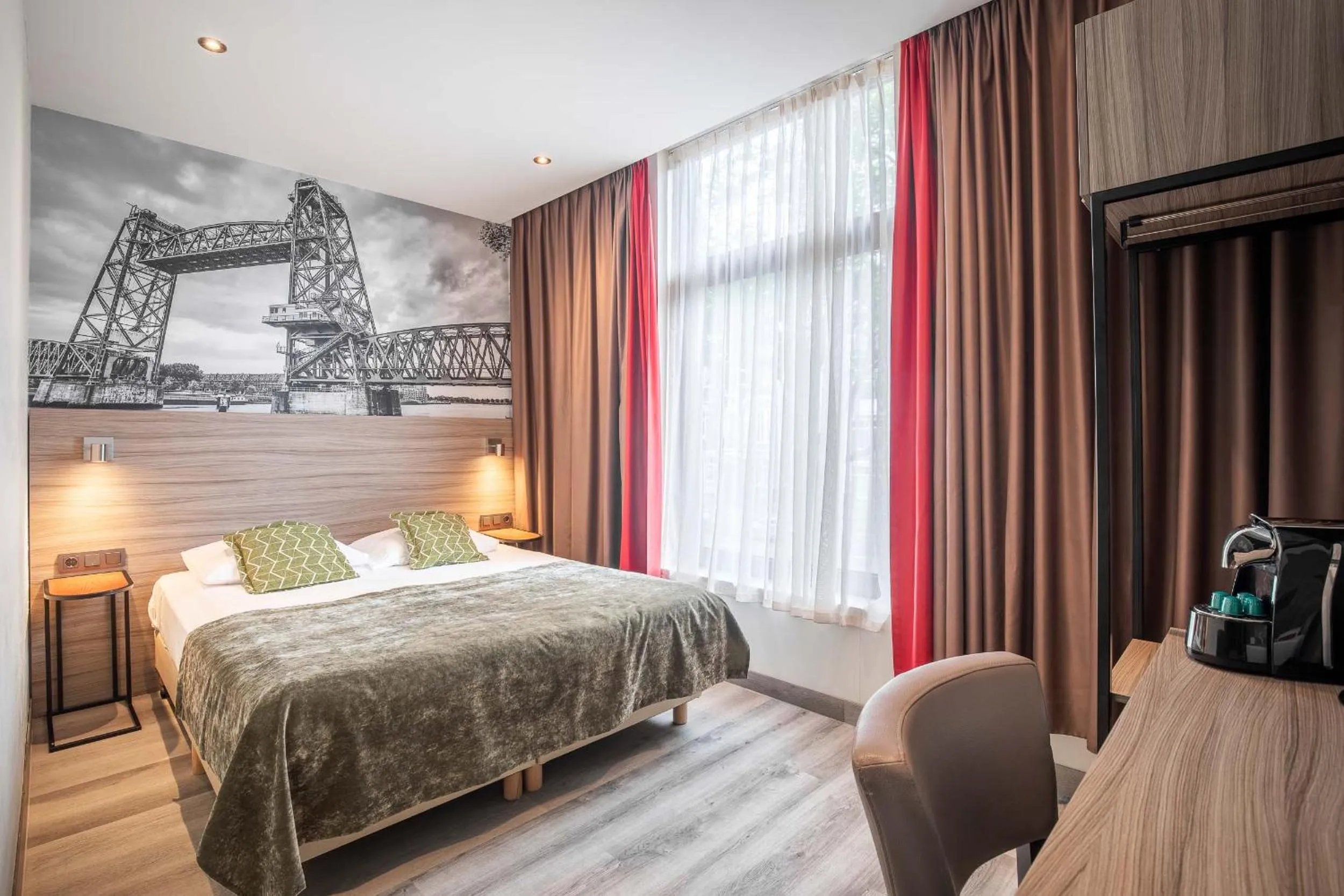 Bed in Boutique Hotel Milano Rotterdam-Centre