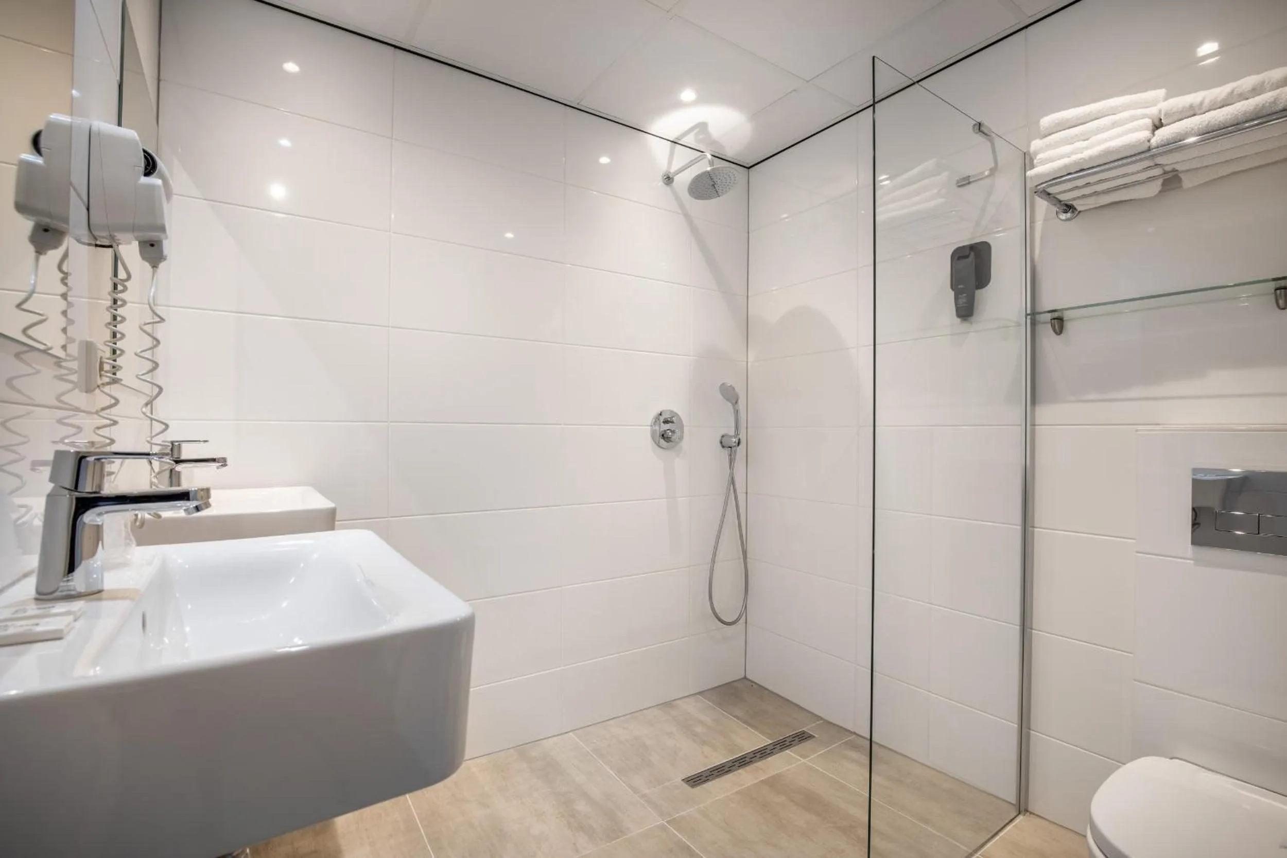 Shower in Boutique Hotel Milano Rotterdam-Centre