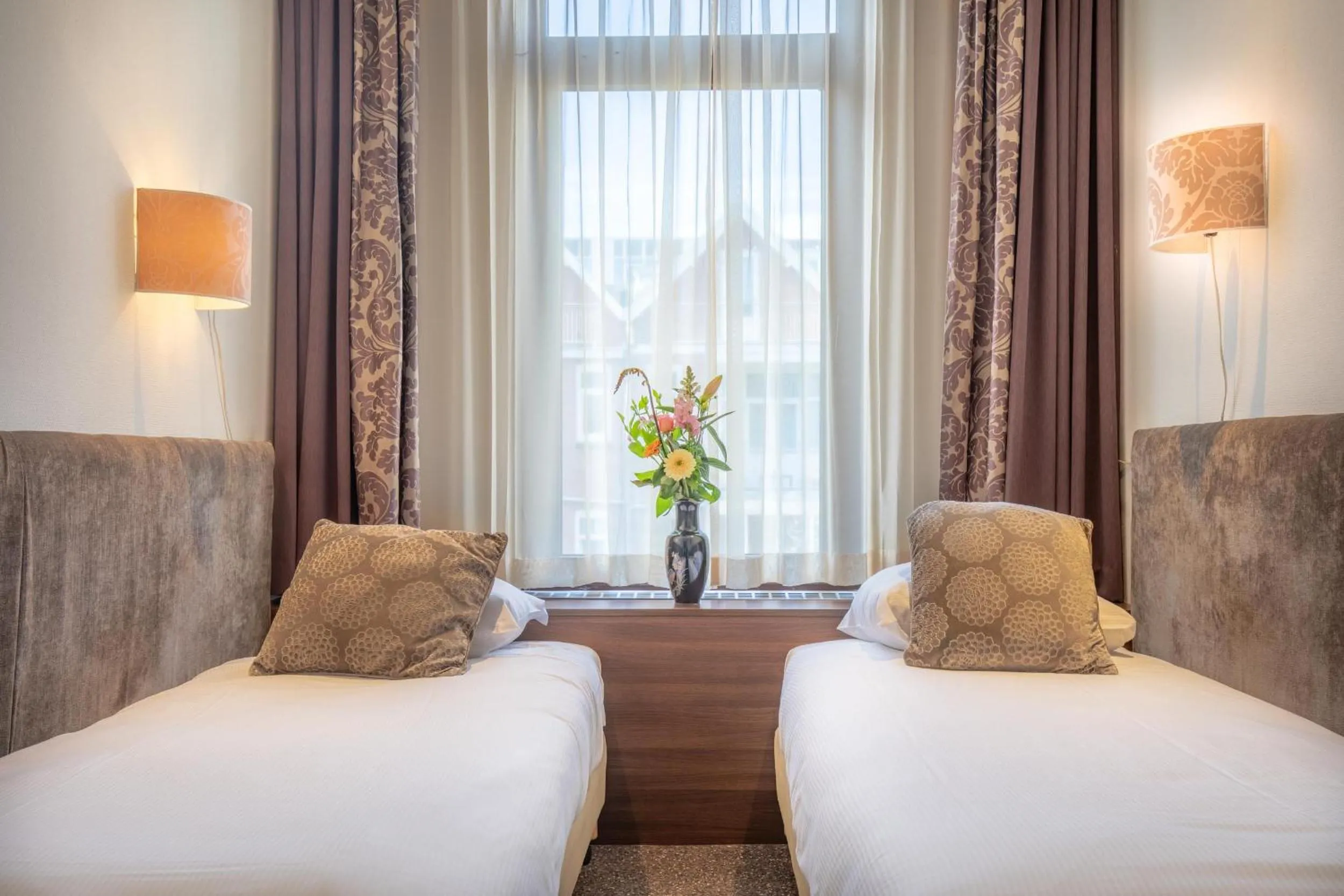 Bed in Boutique Hotel Milano Rotterdam-Centre