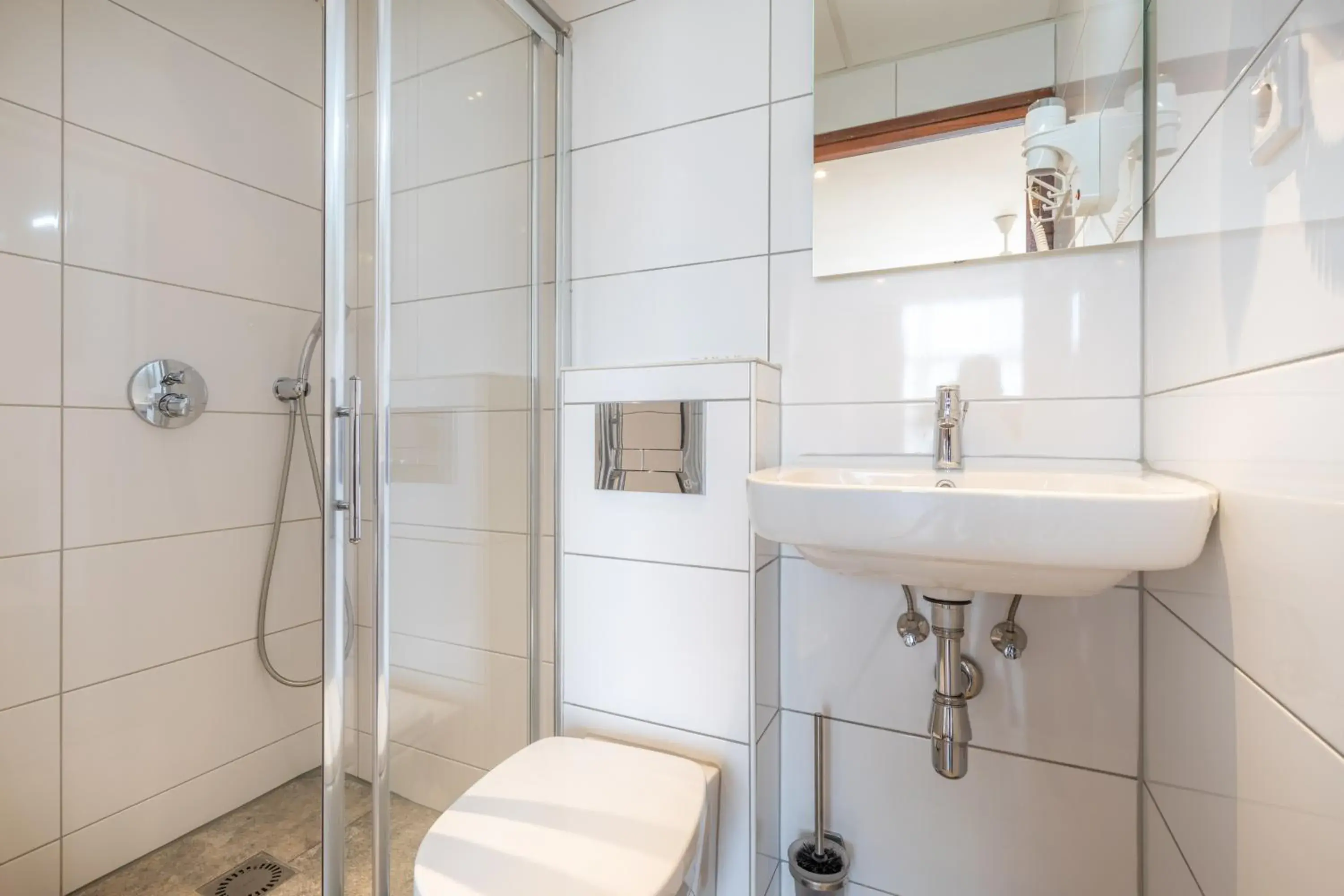 Standard Single Room in Hotel Milano Standard Single Room in Hotel Milano