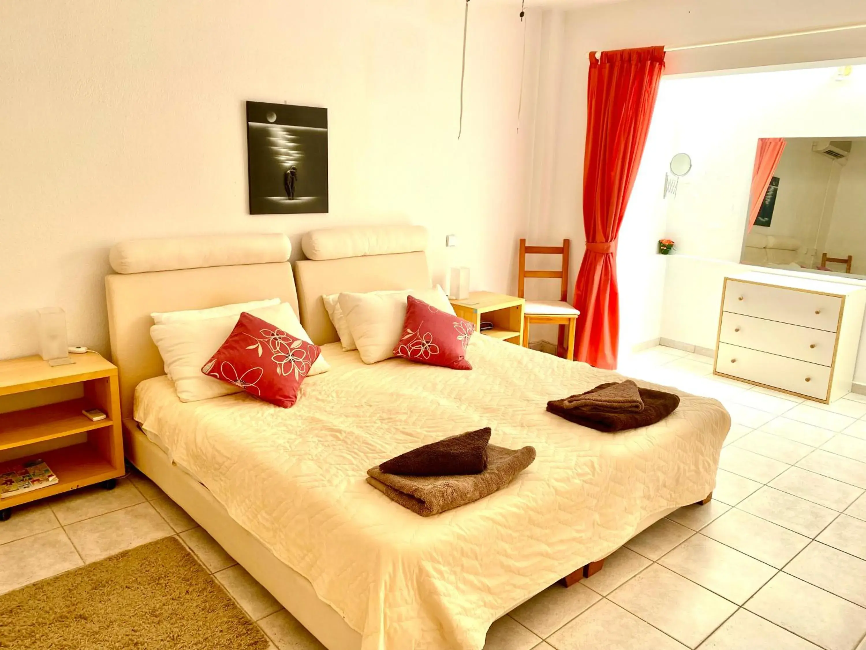 2 Bedroom, Sea Side Retreat Saronida 2 Bedroom, Sea Side Retreat Saronida