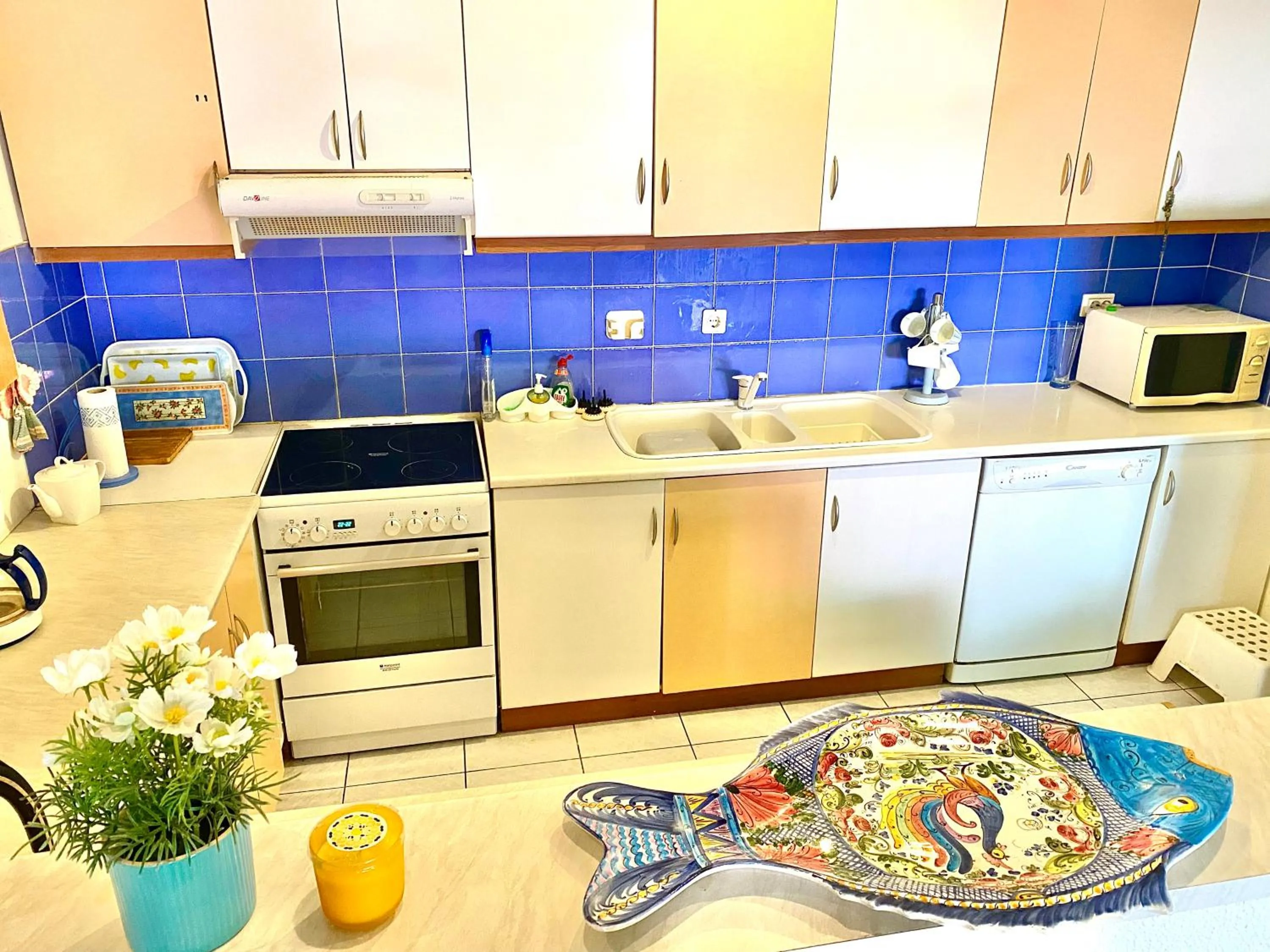 2 Bedroom, Sea Side Retreat Saronida
