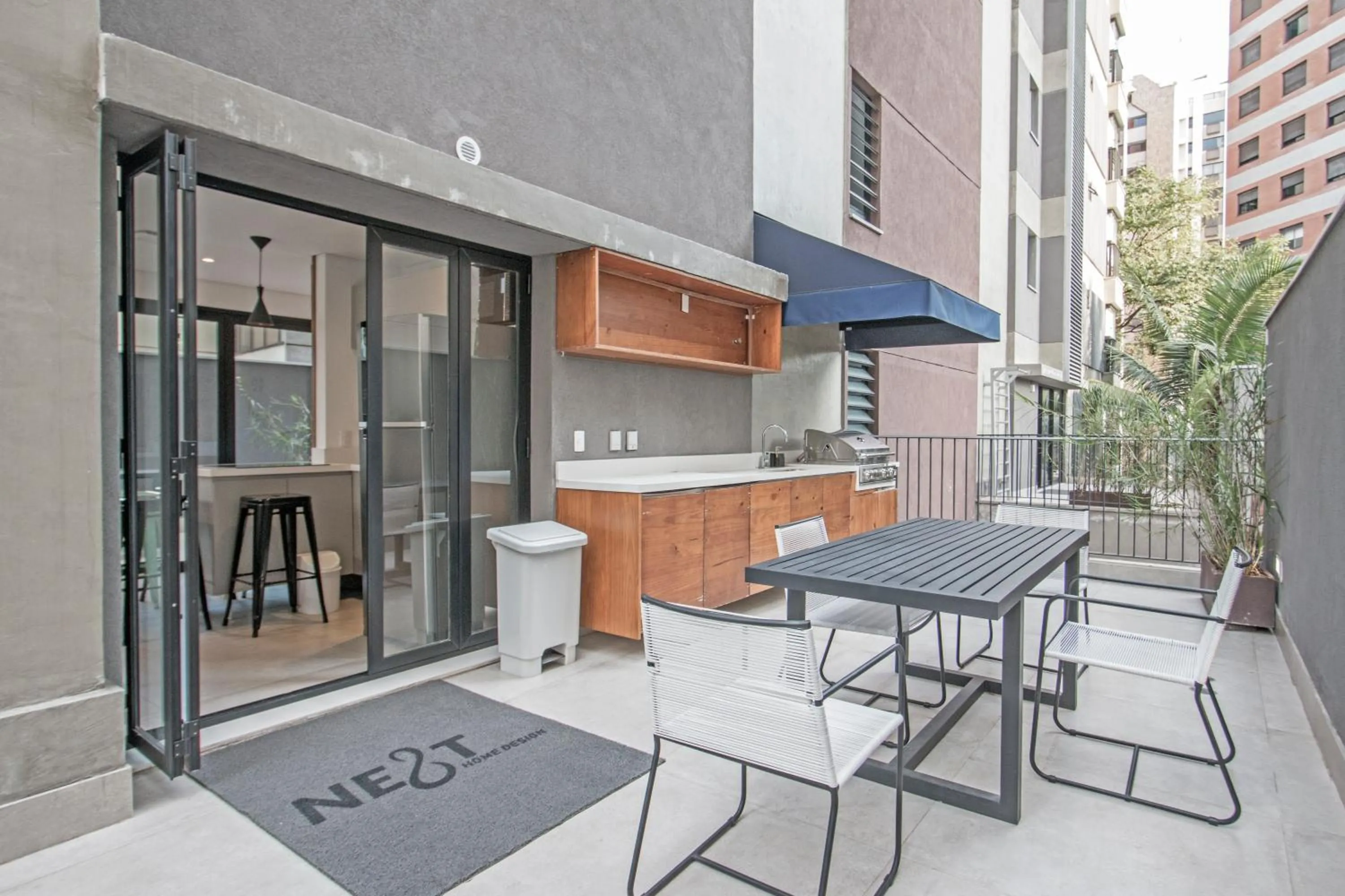 Day in Next Home Design by Viva - Apartamentos em prédio próximo ao Parque do Ibirapuera