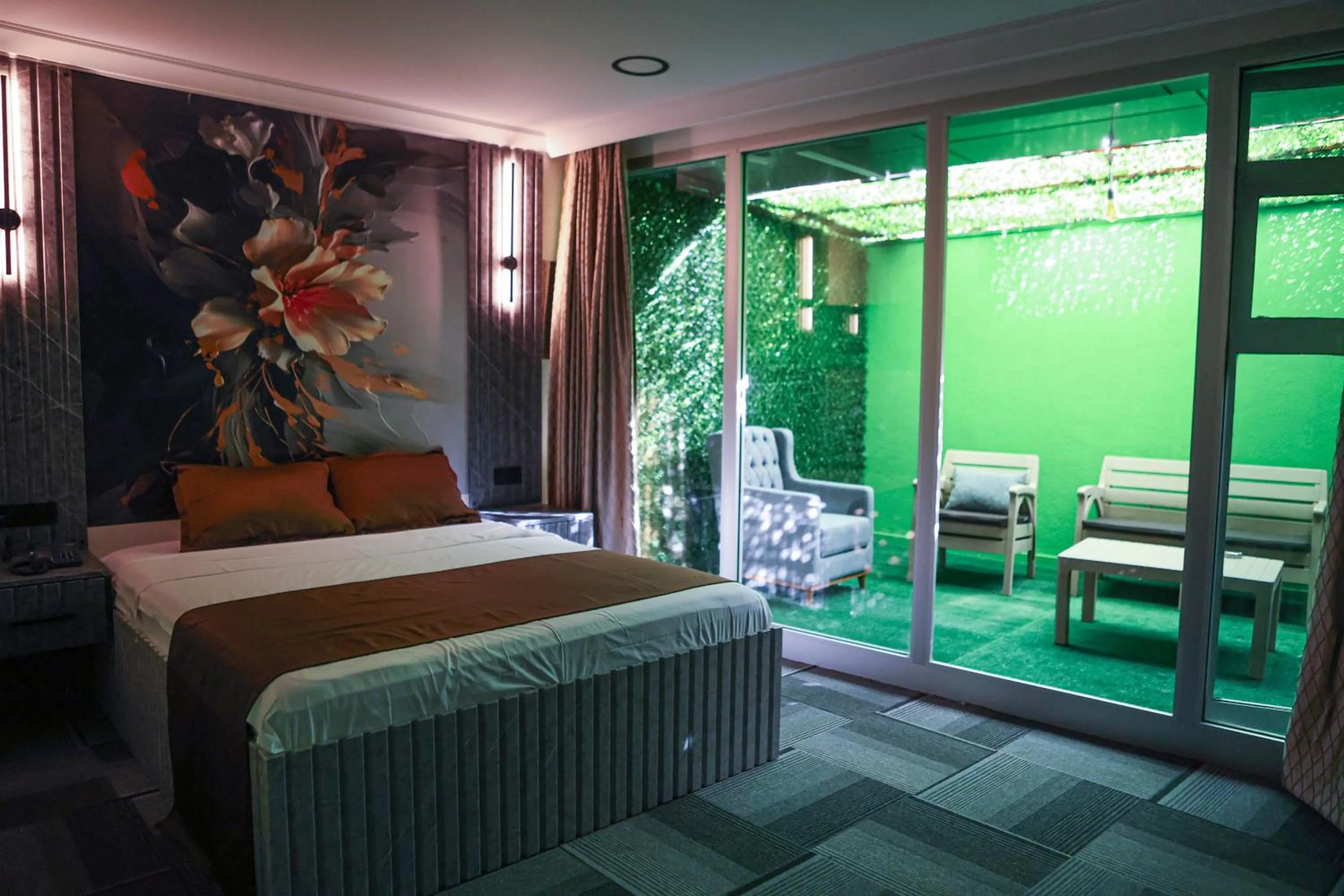 Bedroom in City Night Suites & Hotels