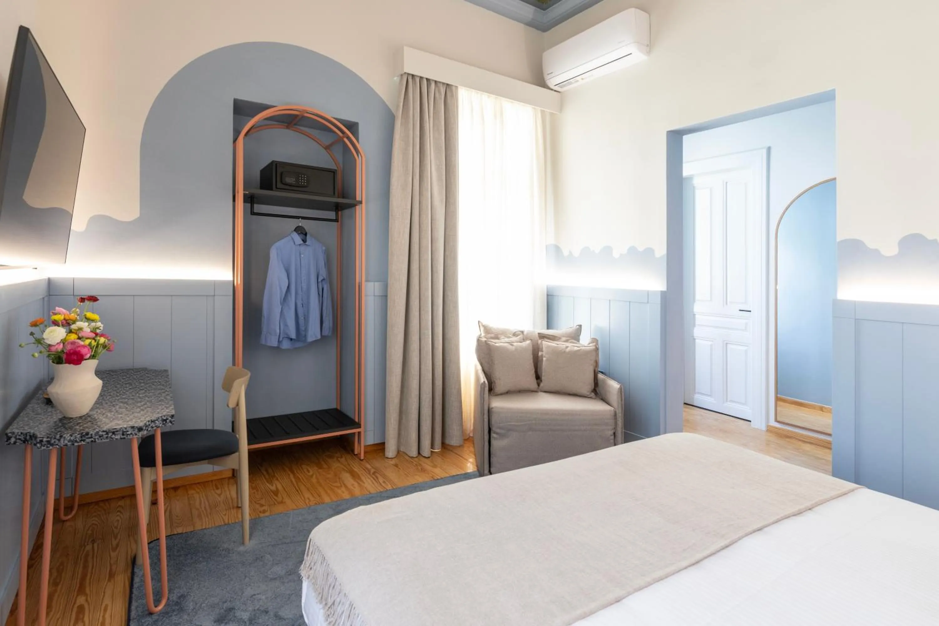 Photo of the whole room, Bed in MEDLEY Conceptual Living & Spa