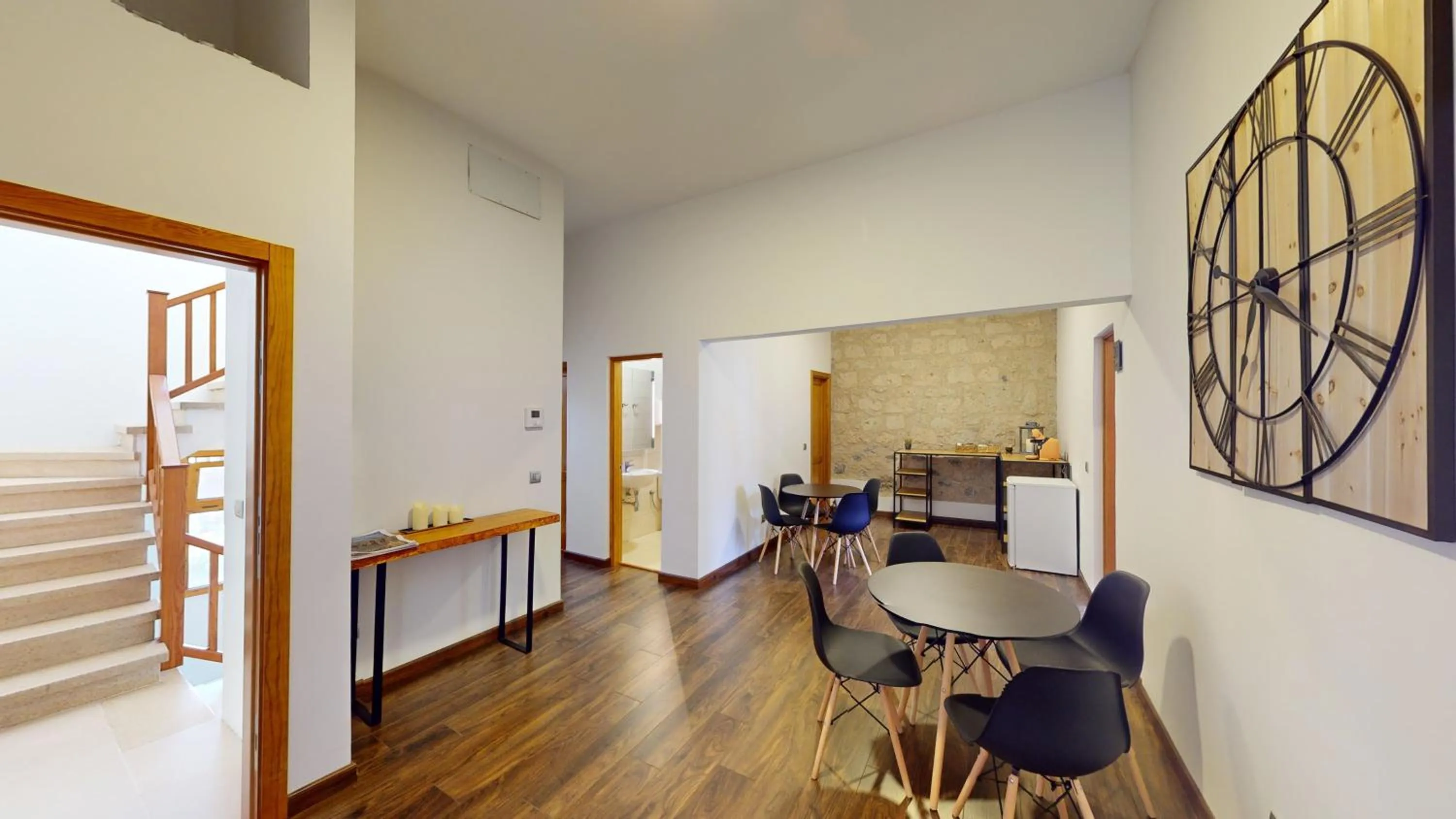 Living room in Triana Rooms EH