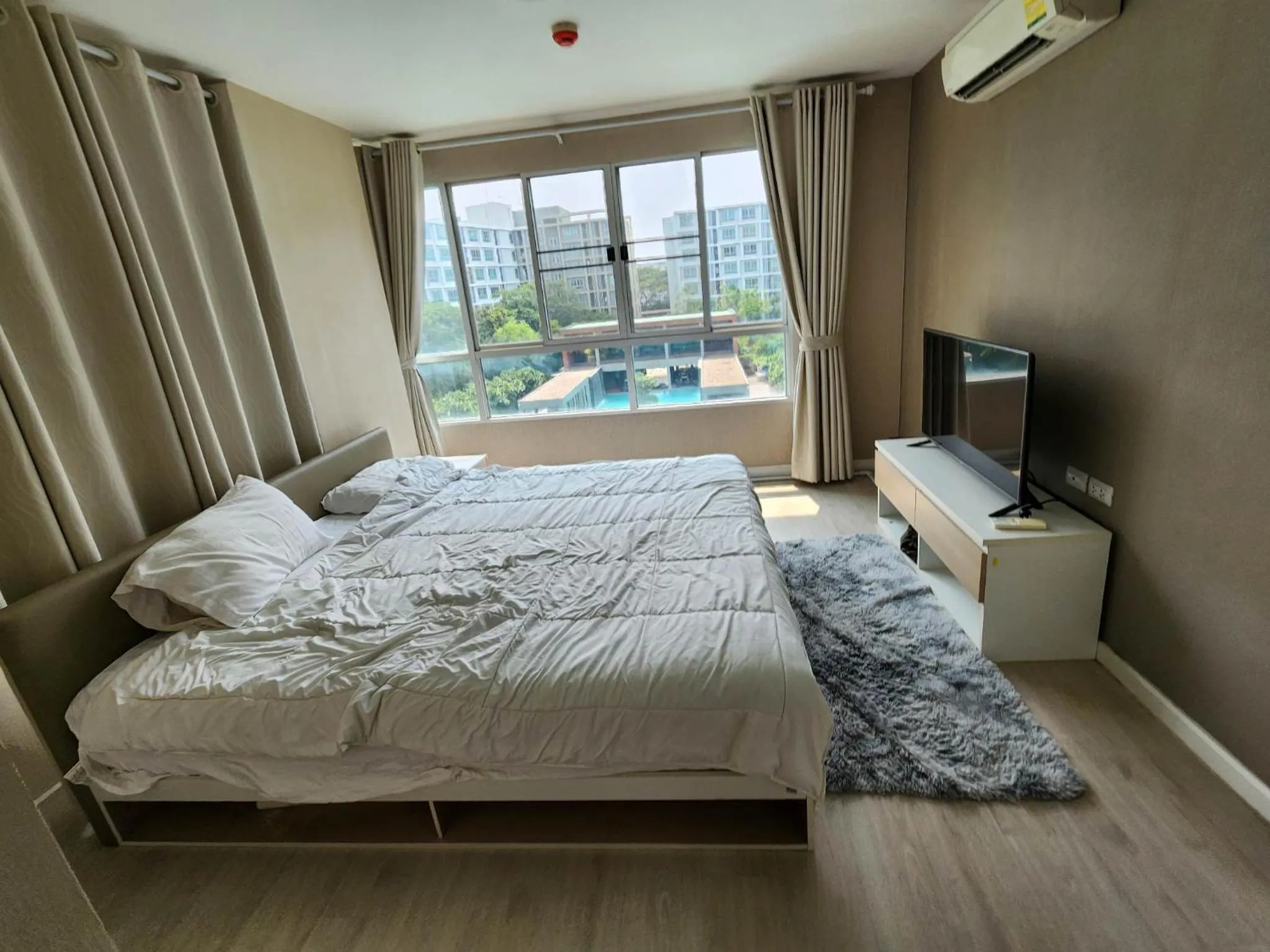Bed in 2 Bedrooms 2 bath Apartment