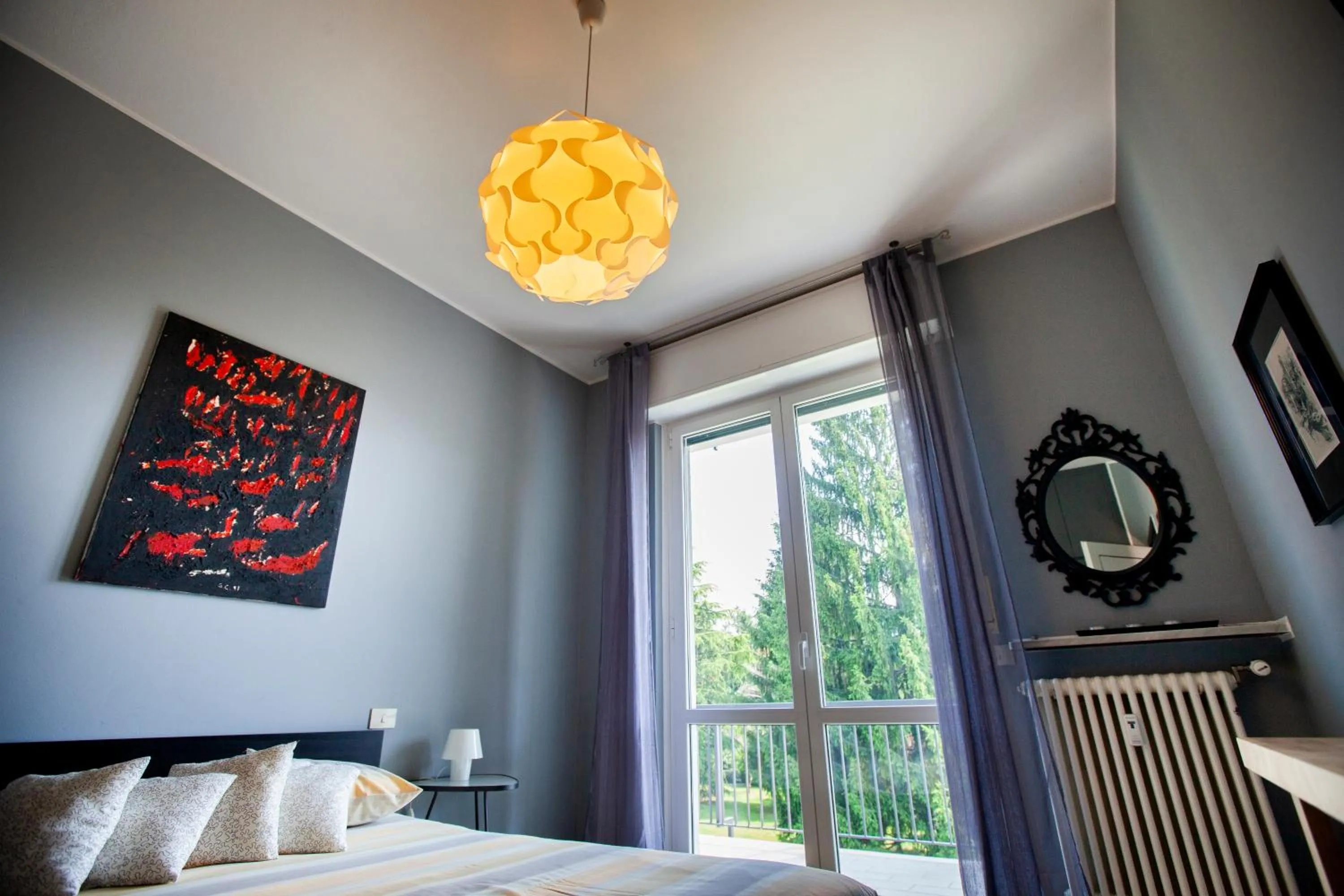 Bedroom, Bed in Chic and Freak Como