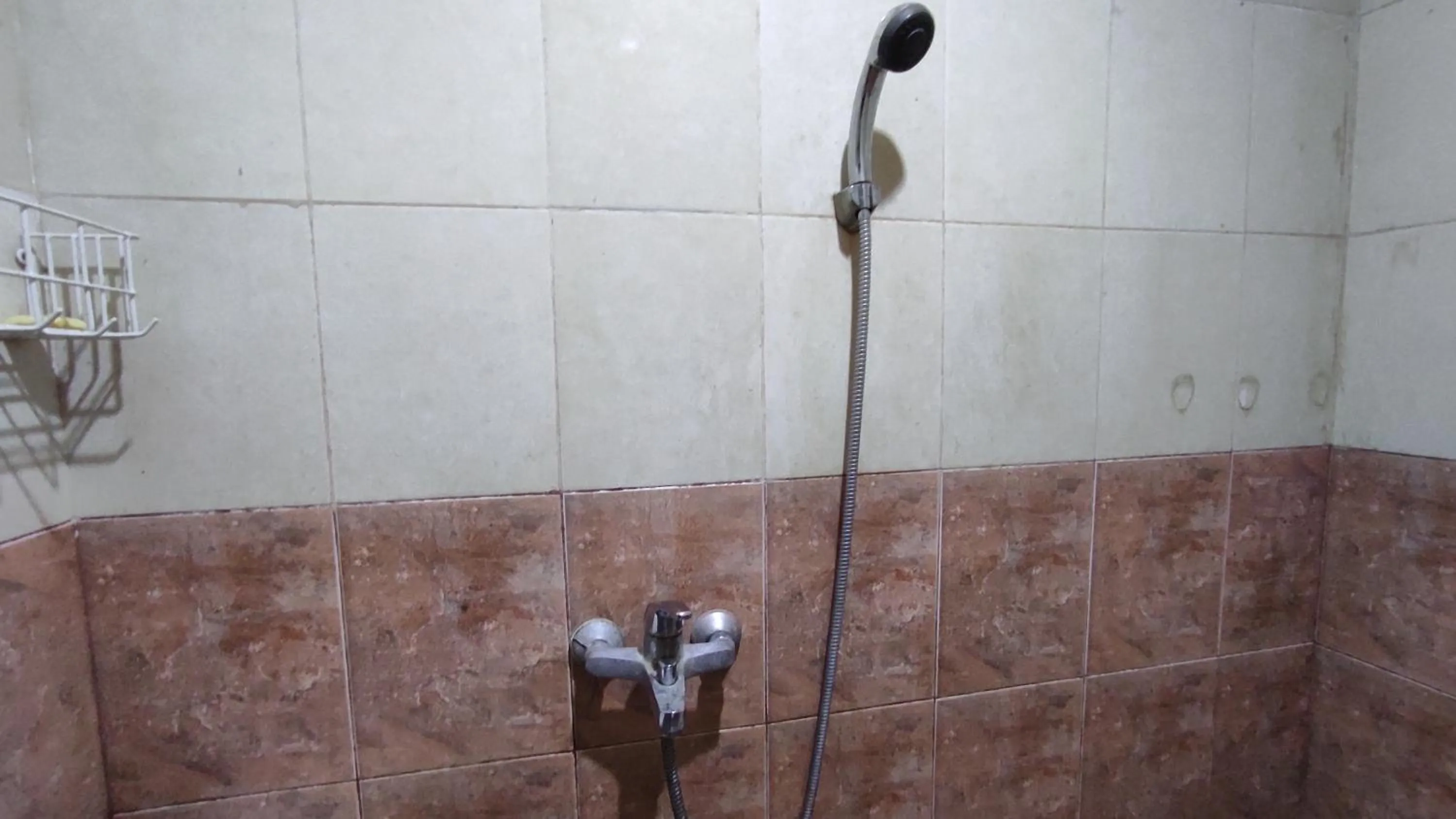 Bathroom in Hotel O Wisma Syariah Dian Near Pare-pare