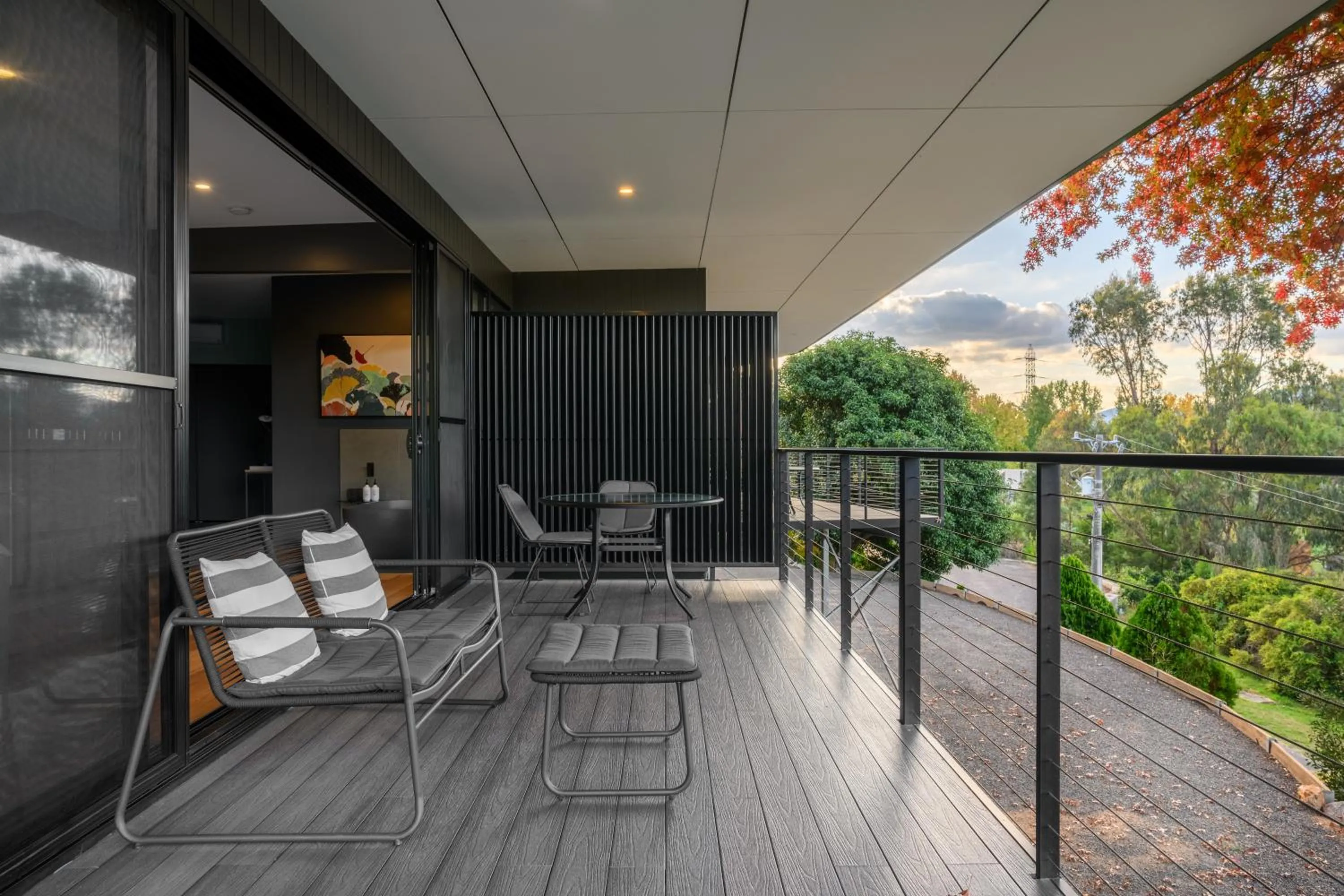 Patio in The View Bright - Apartment 2