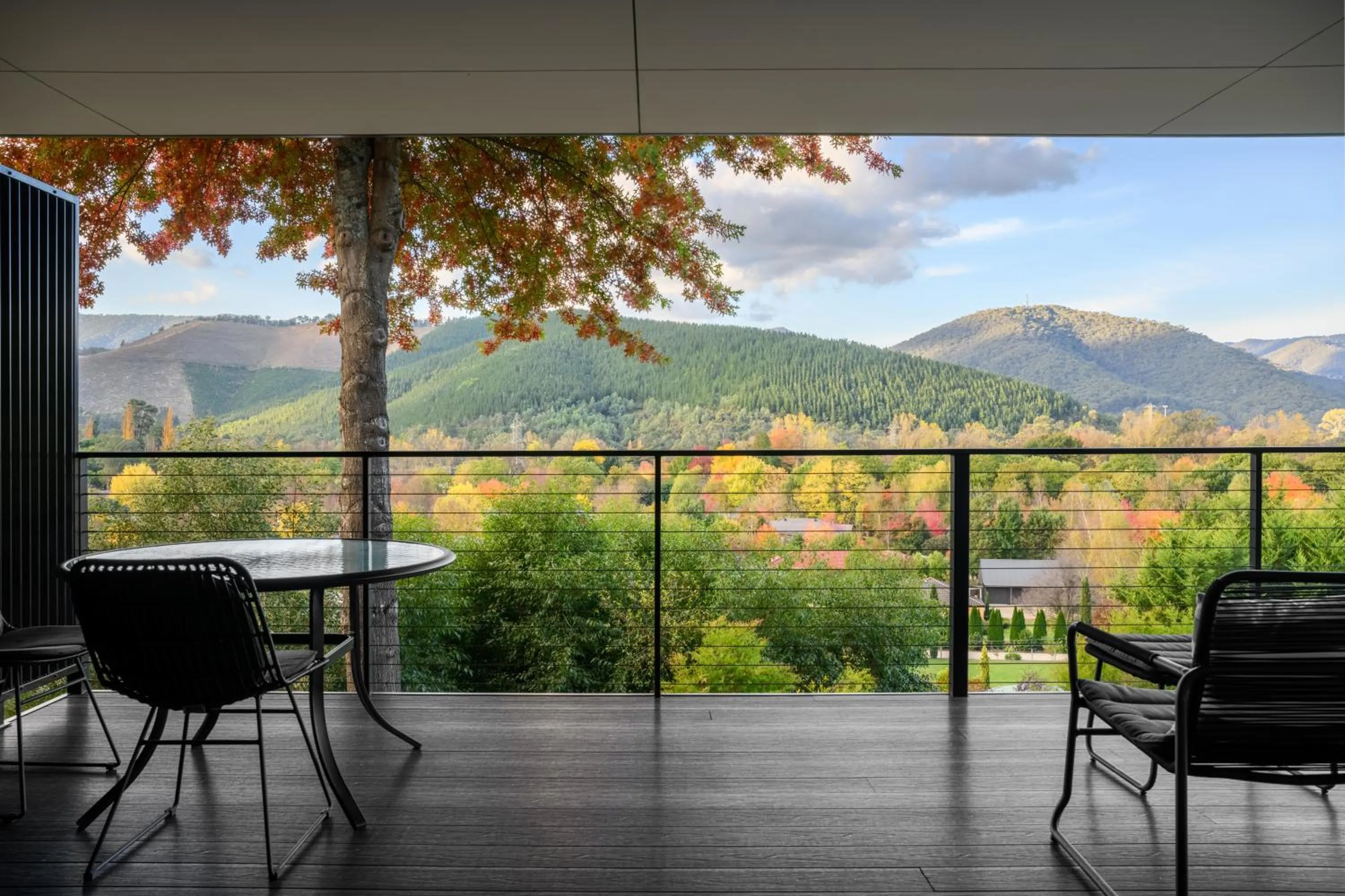 Patio in The View Bright - Apartment 2