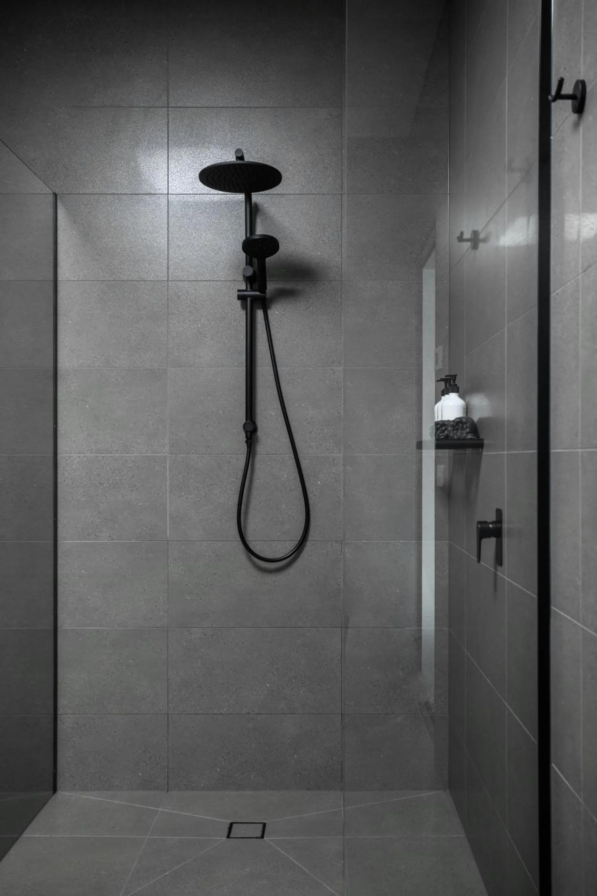 Shower in The View Bright - Apartment 2