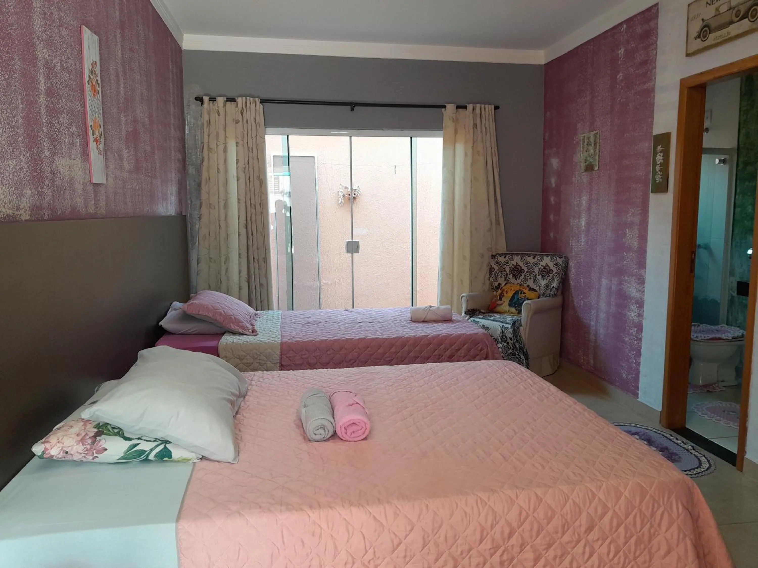 Bed in Suites Sta Genoveva