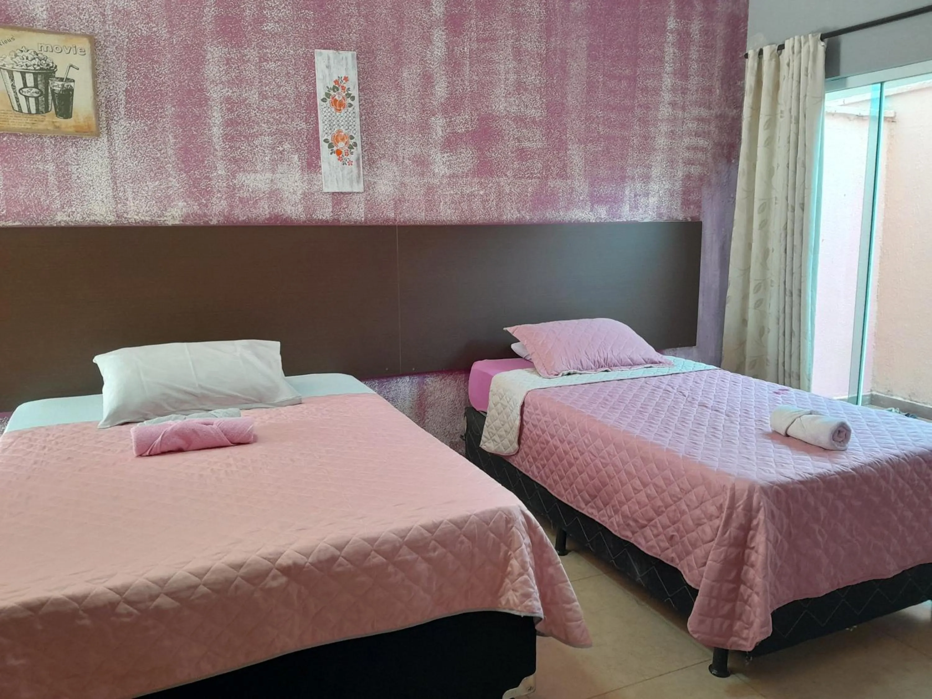 Bed in Suites Sta Genoveva