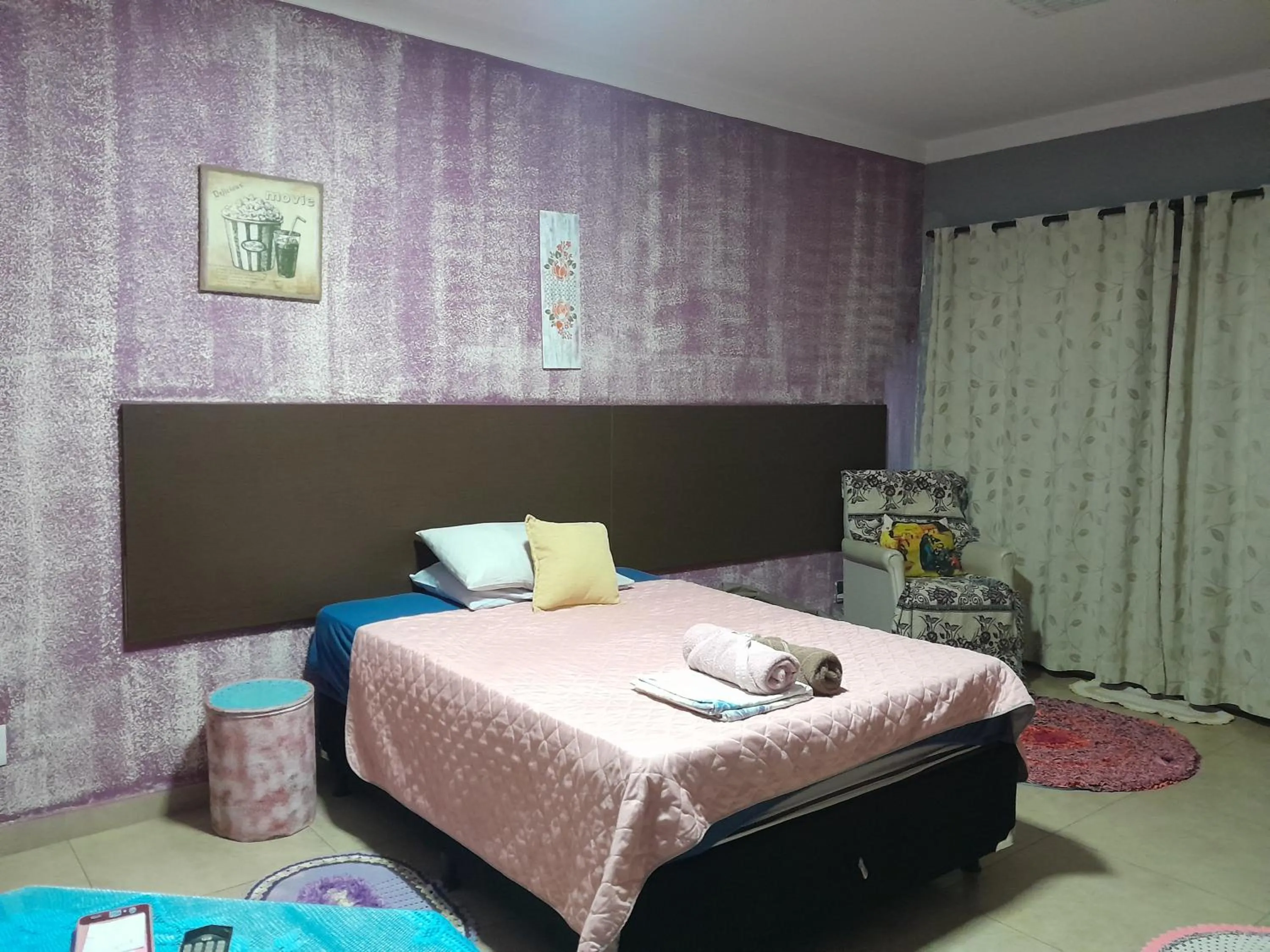 Bed in Suites Sta Genoveva