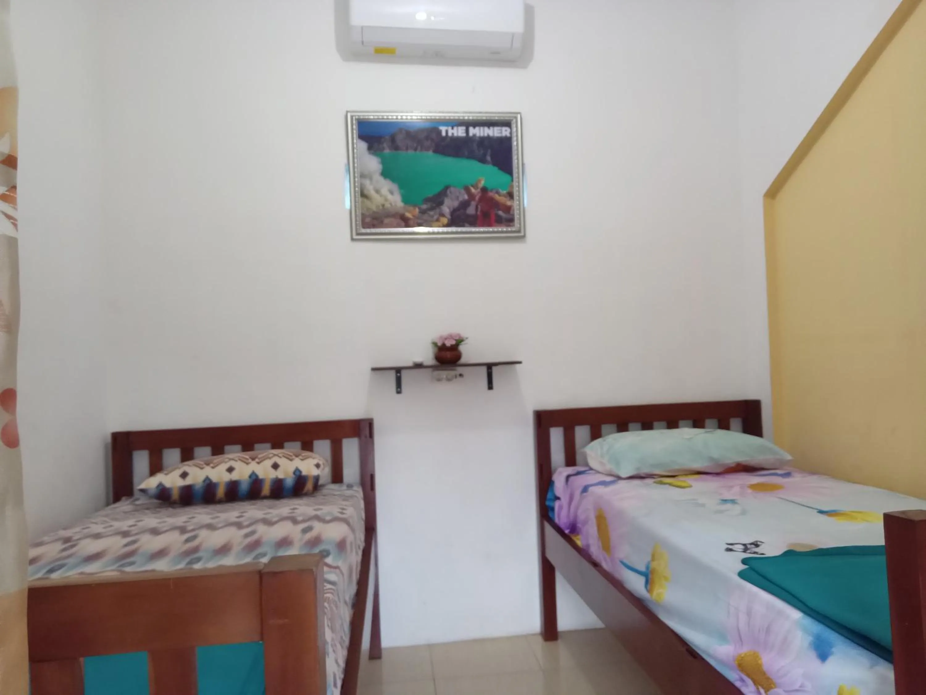 Single Bed in 4-Bed Dormitory Room in Dannu's Homestay