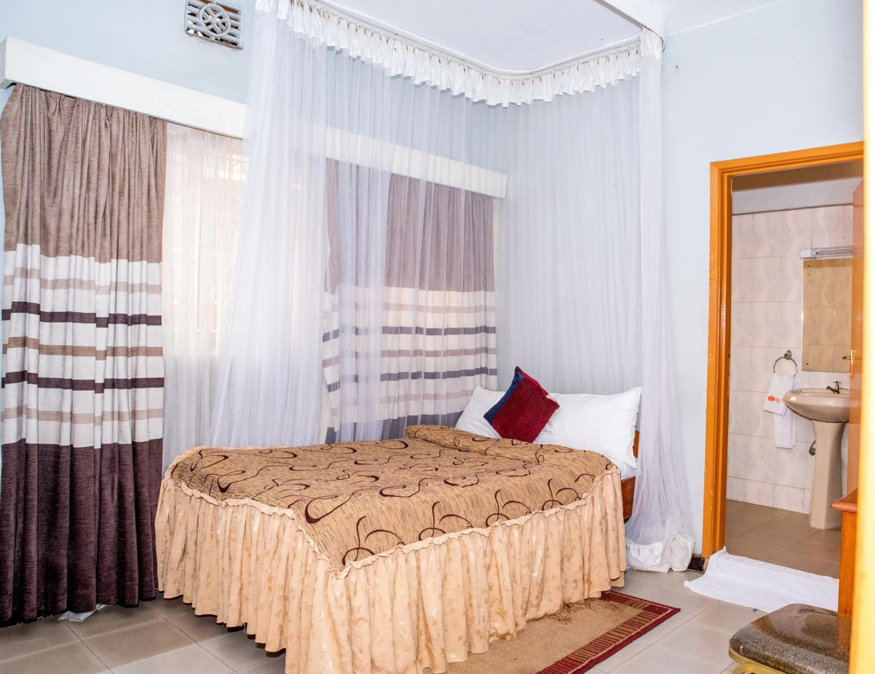 Toilet in Jupiter Guest House - Parklands