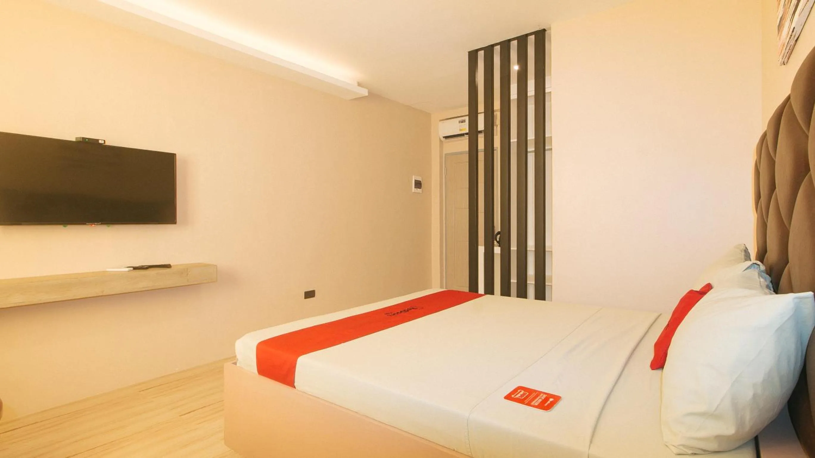 Bed in RedDoorz Plus at Seventy Five Inn Near Manila Airport