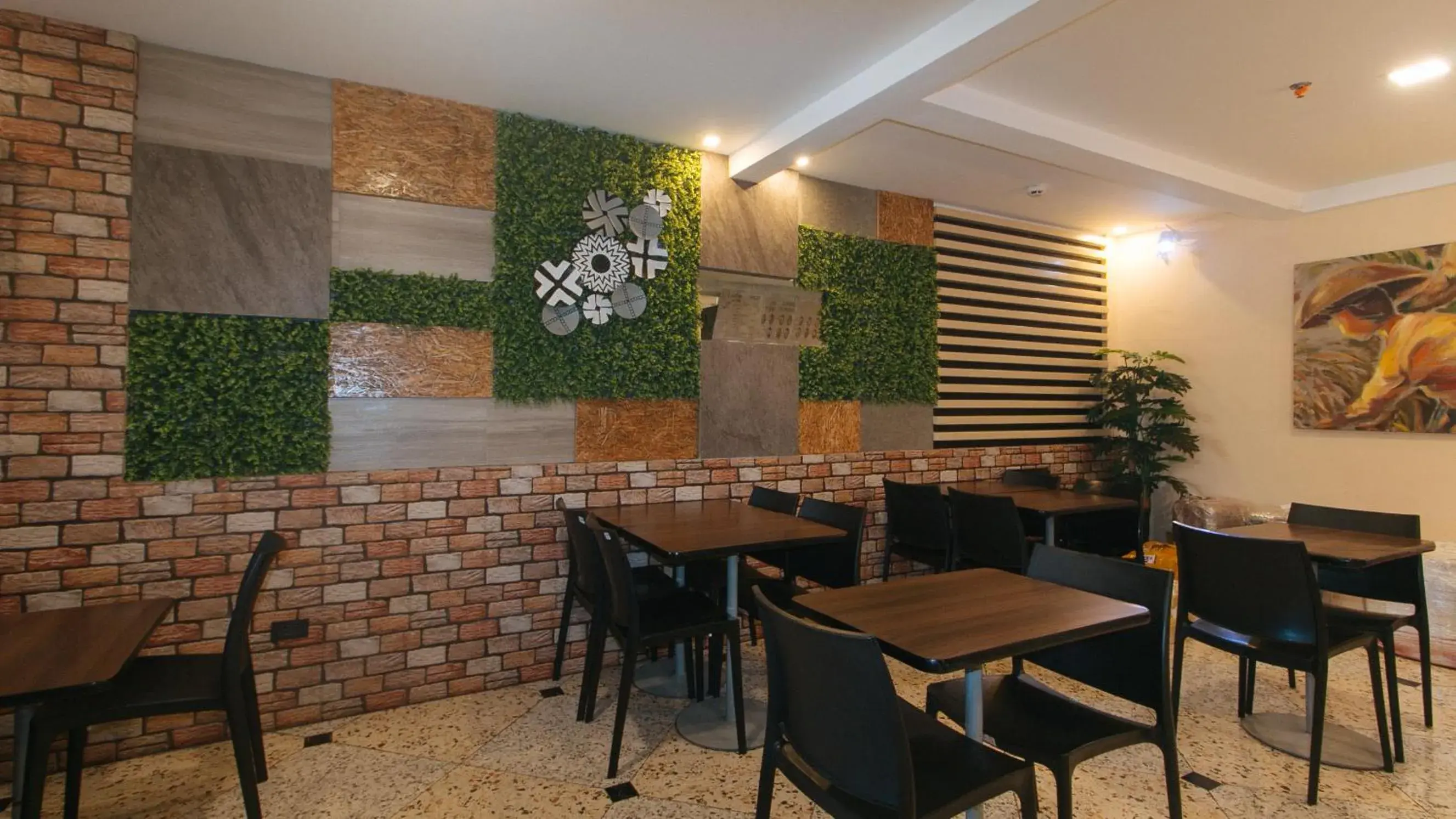 Restaurant/places to eat in RedDoorz Plus at Seventy Five Inn Near Manila Airport Restaurant/places to eat in RedDoorz Plus at Seventy Five Inn Near Manila Airport