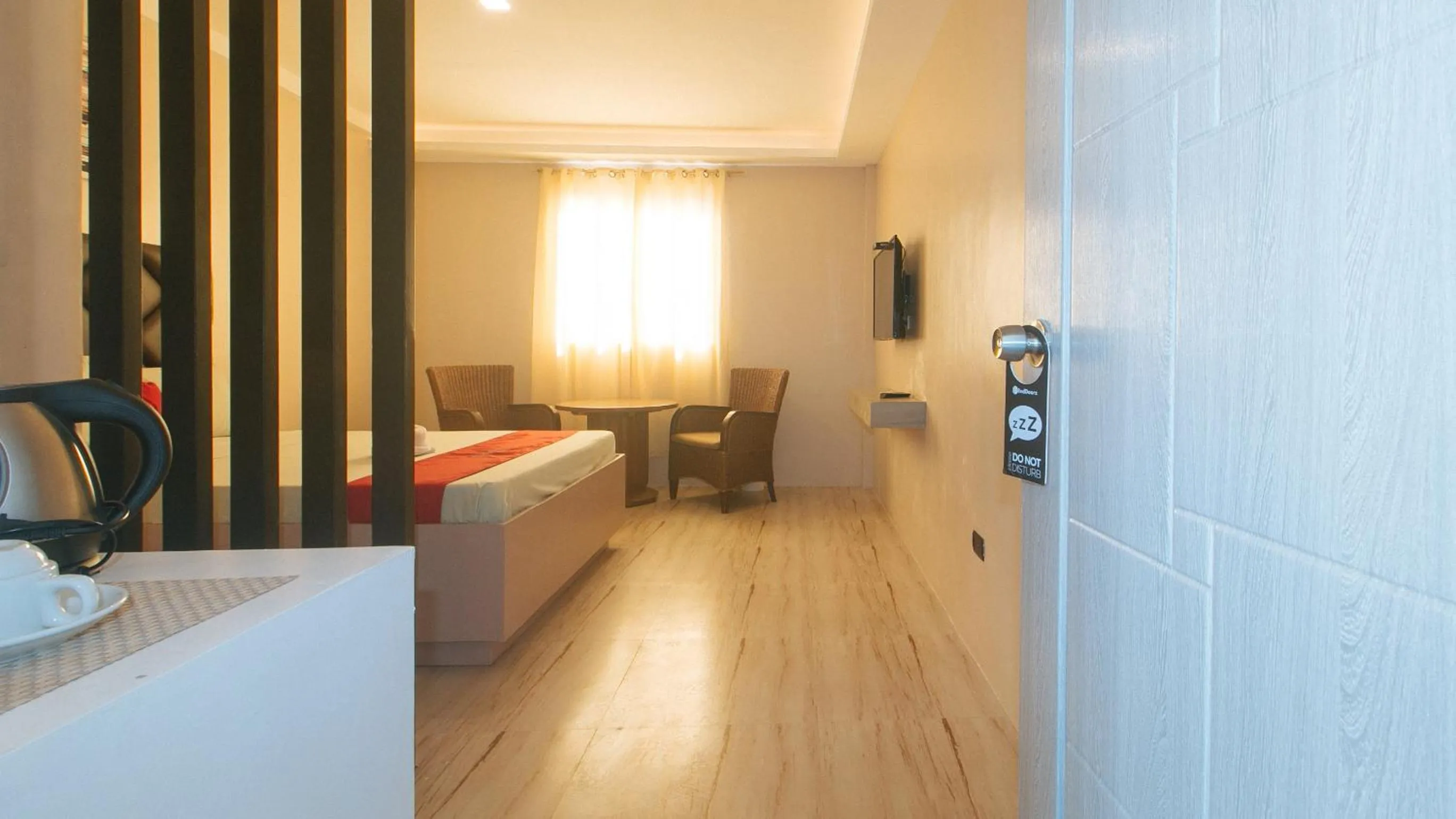 View (from property/room), Bed in RedDoorz Plus at Seventy Five Inn Near Manila Airport