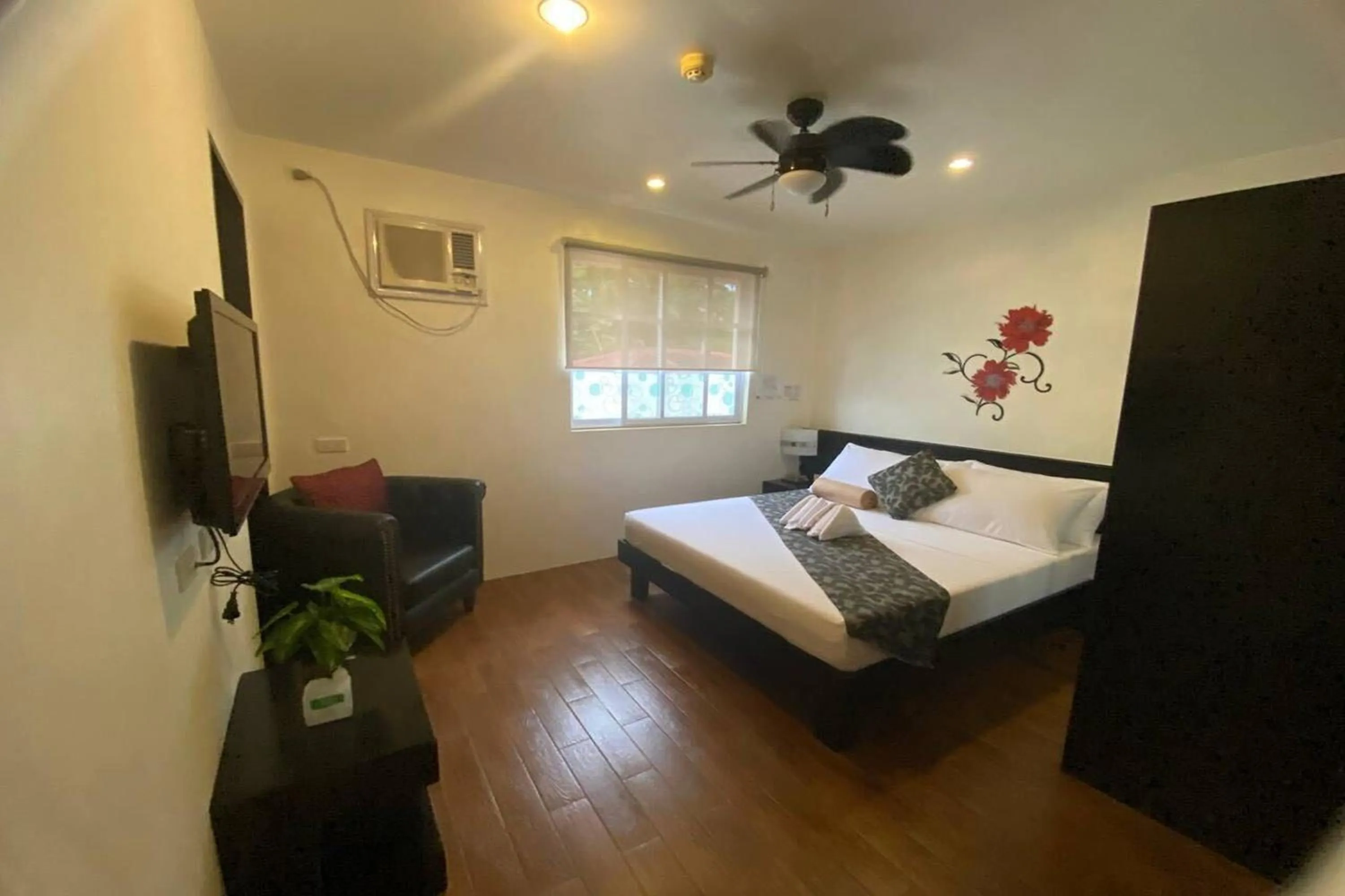 Bed in Micasa Lodge Palawan