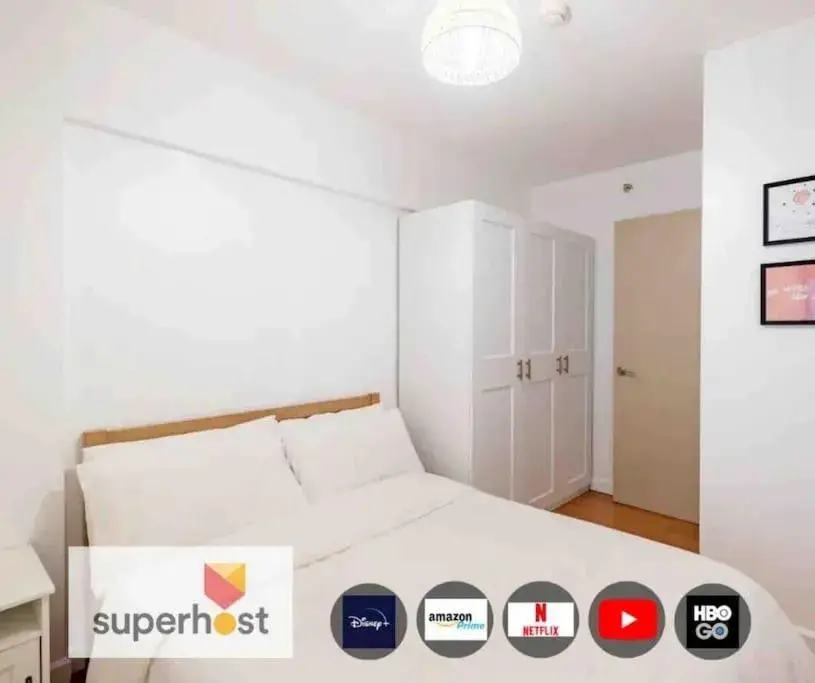 Bohemian Inspired 2 Bedroom Inspired Condo with Fast WIFI Near BGC Bohemian Inspired 2 Bedroom Inspired Condo with Fast WIFI Near BGC