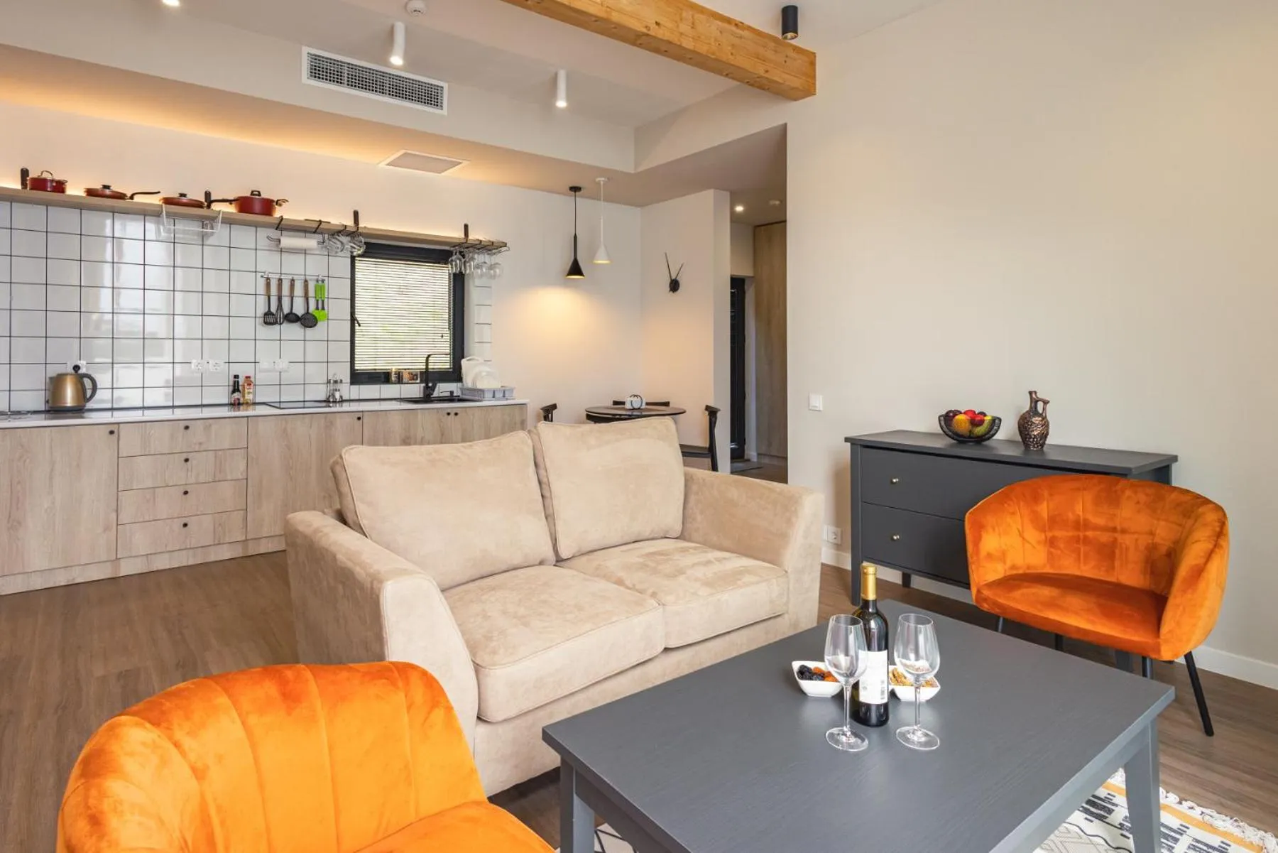 Kitchen or kitchenette in Apart Hotel Kundzuli