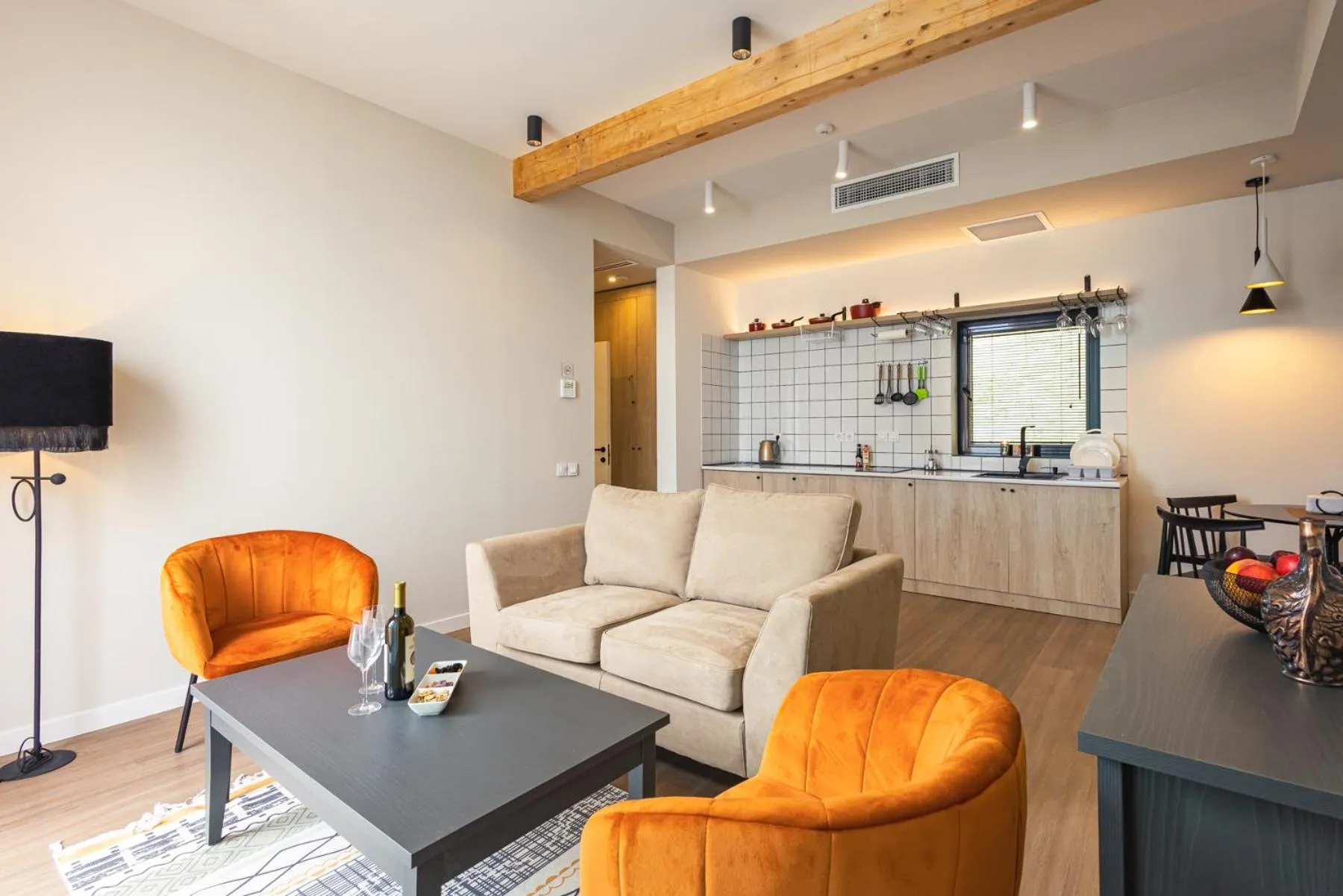 Kitchen or kitchenette in Apart Hotel Kundzuli