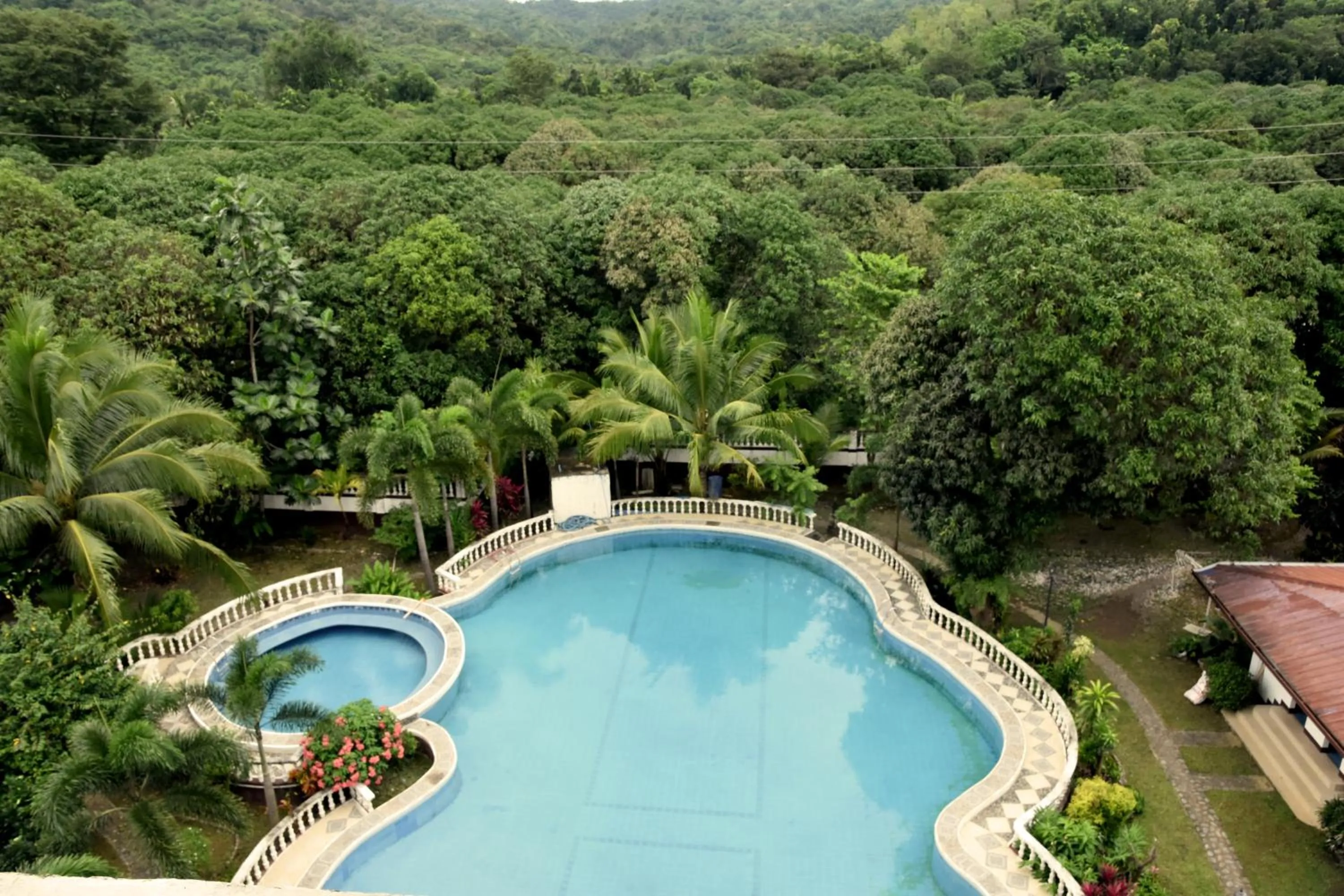 Swimming pool in Isla De Oro Hotel