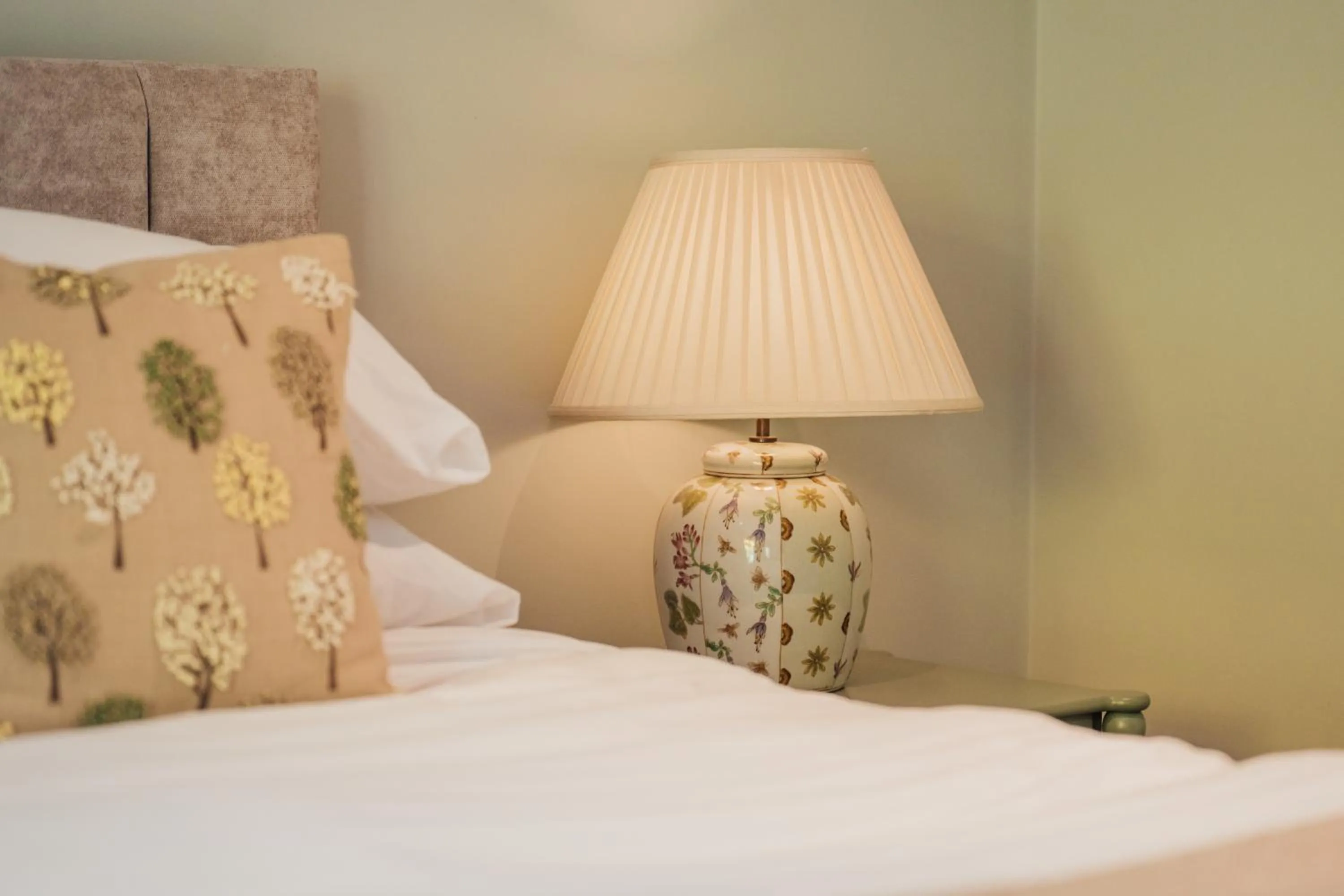 Bedroom, Bed in The Farthings Somerset