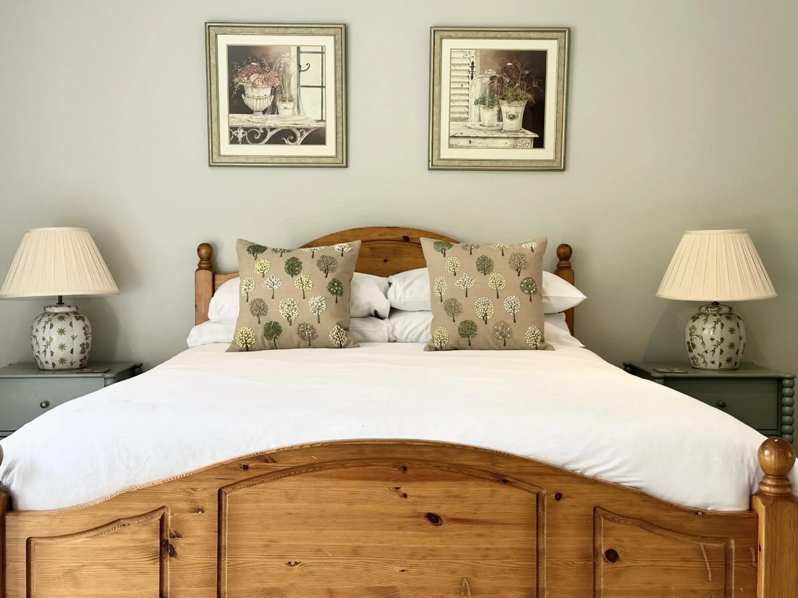 Superior Double Room in Farthings Country House Hotel & Restaurant Tunton Superior Double Room in Farthings Country House Hotel & Restaurant Tunton
