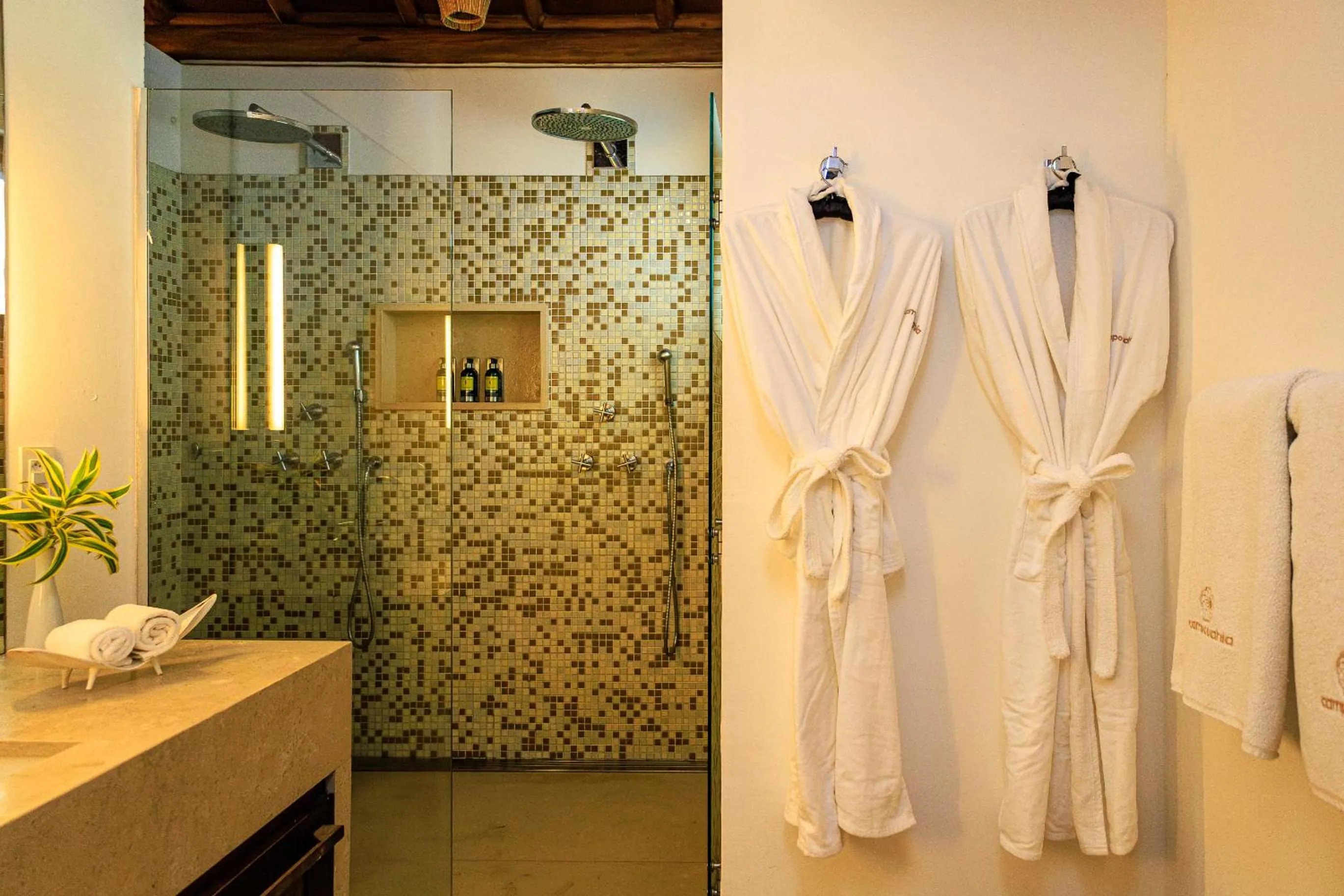Shower in Campo Bahia Hotel Villas Spa
