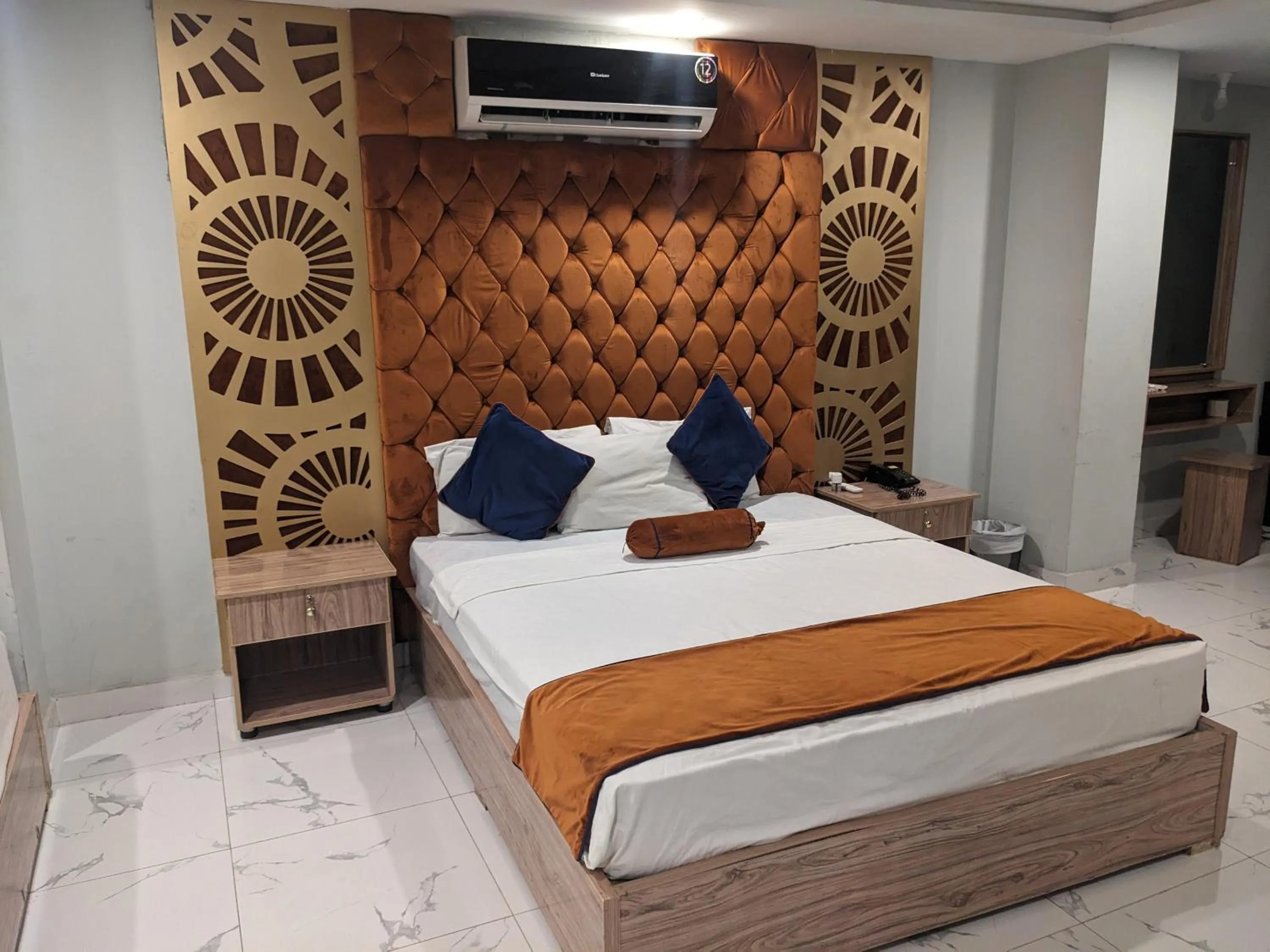 Bedroom, Bed in Nuva Hotel