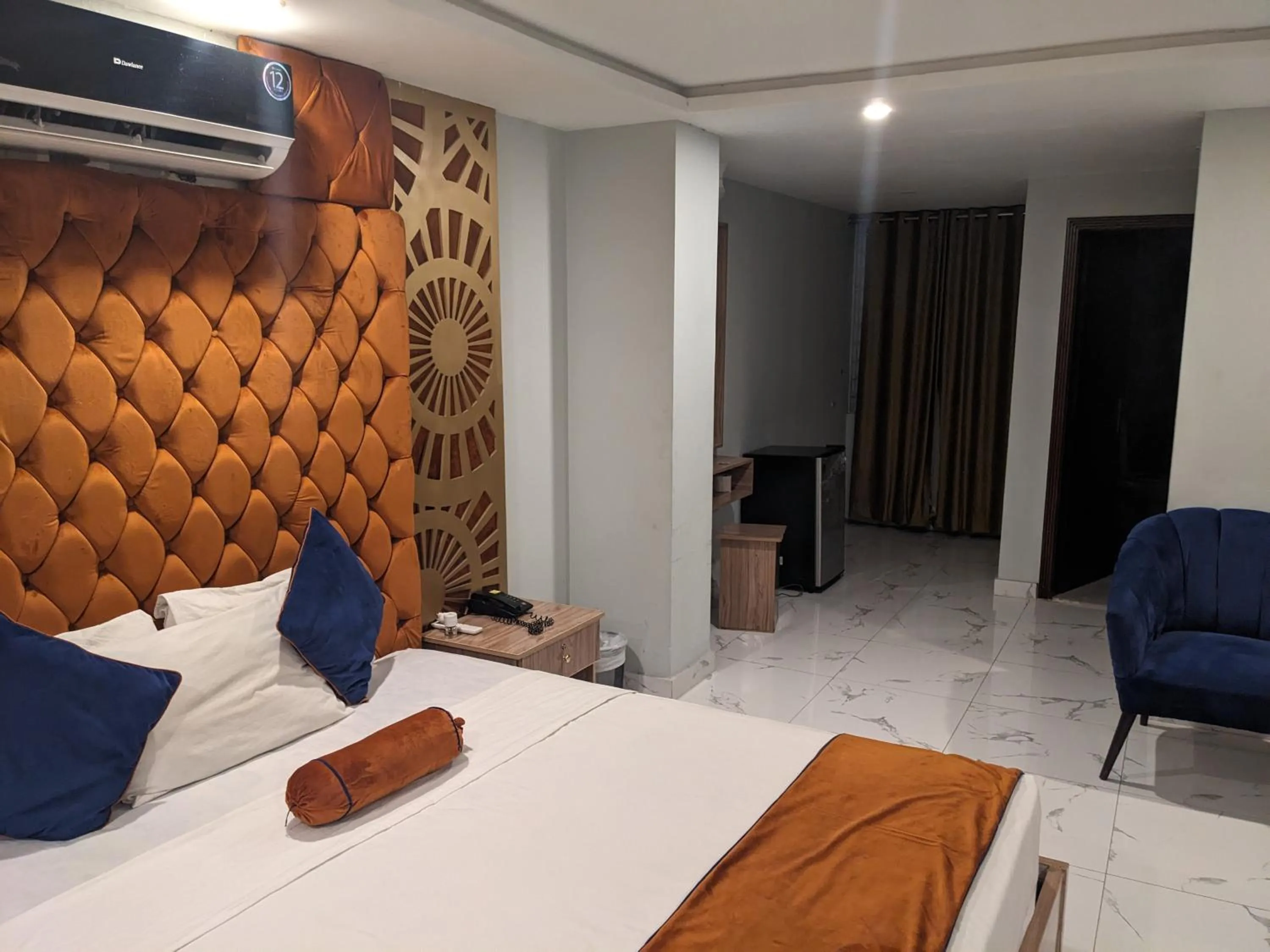 Bedroom, Bed in Nuva Hotel