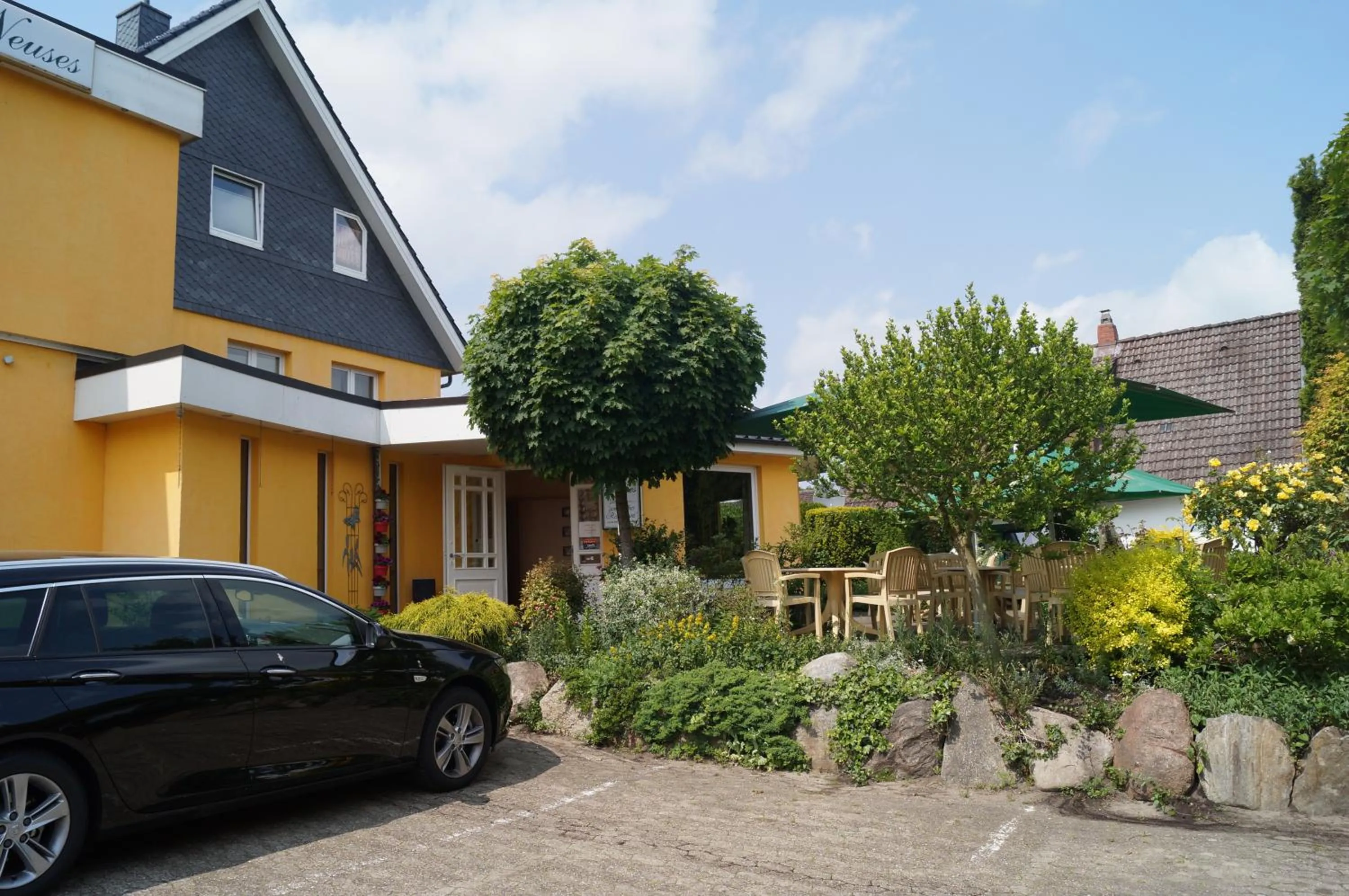 Facade/entrance in Hotel Neuses