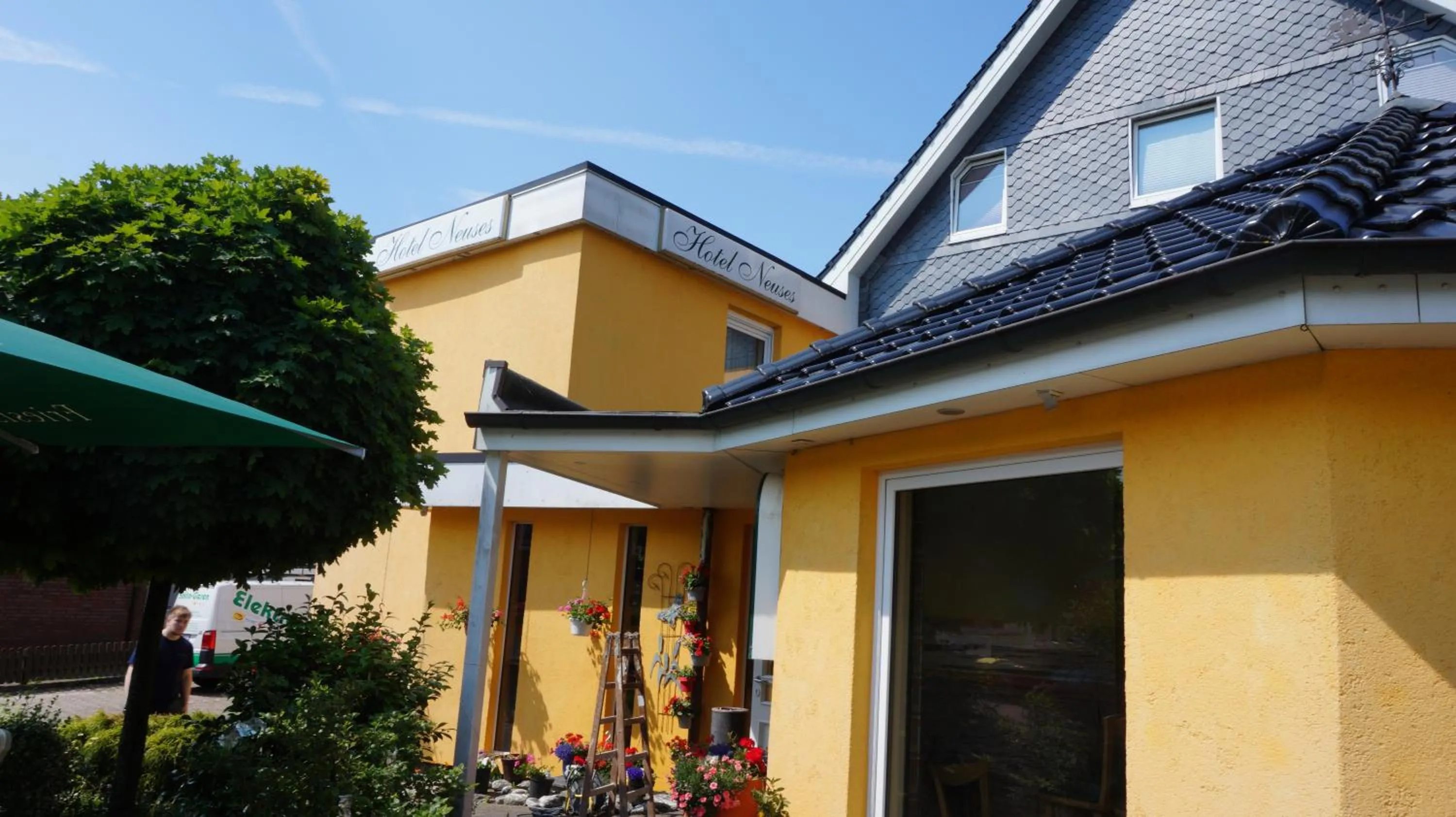 Facade/entrance in Hotel Neuses