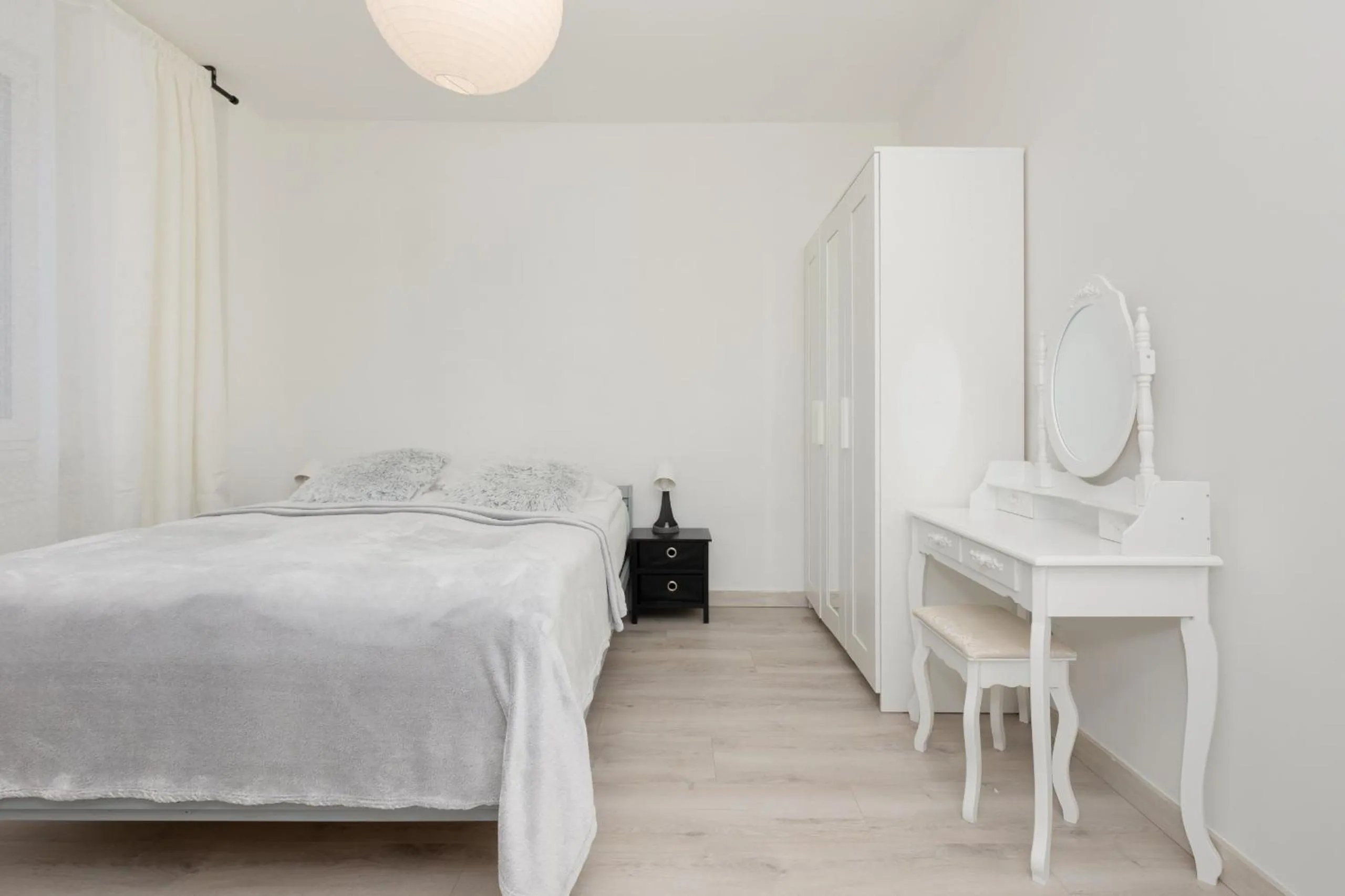 Bed in Kopcińskiego Bright & Spacious Apartment Warsaw Ursynów by Noclegi Renters