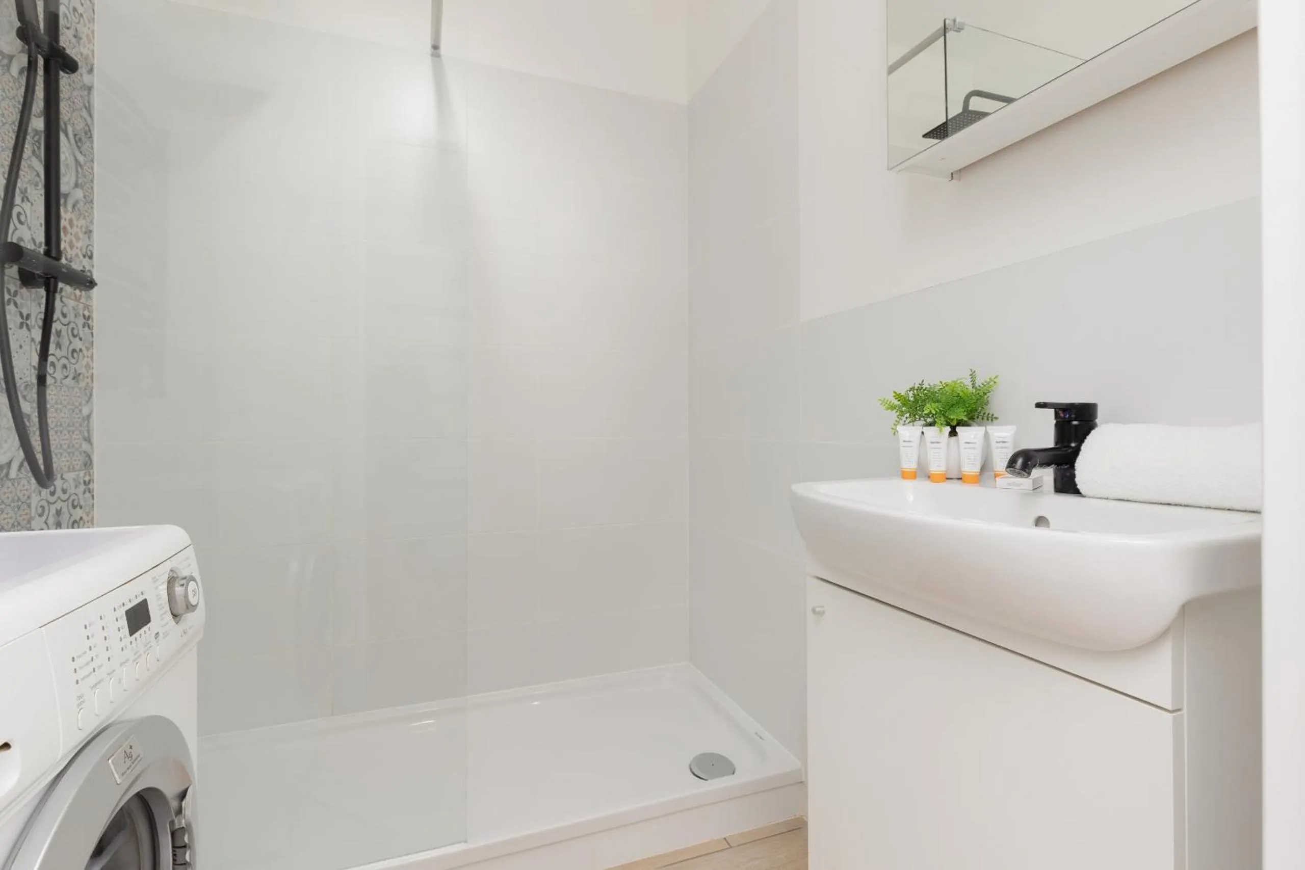Bathroom in Kopcińskiego Bright & Spacious Apartment Warsaw Ursynów by Noclegi Renters
