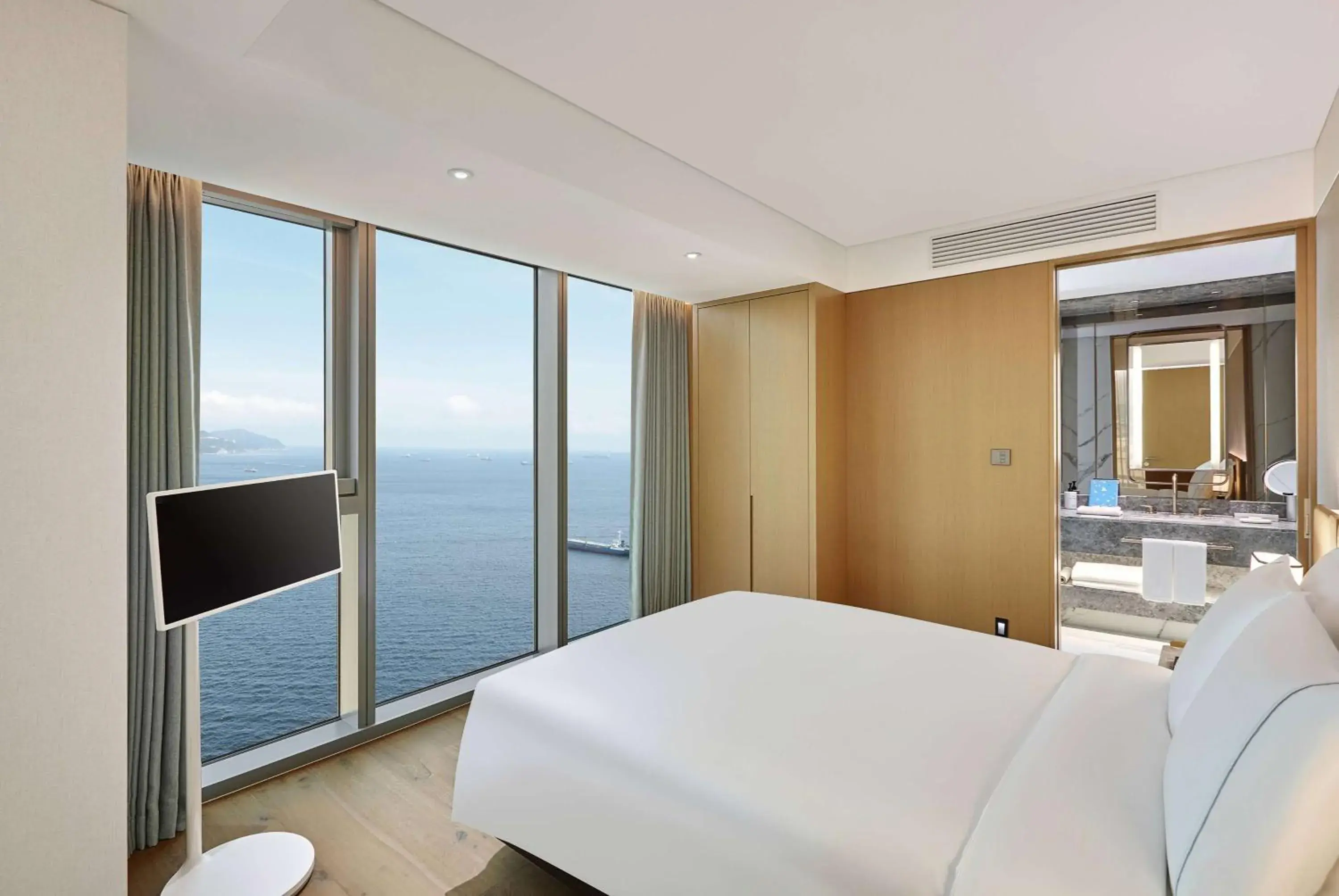 Corner Suite 2 Bedroom in Wyndham Grand Busan Corner Suite 2 Bedroom in Wyndham Grand Busan
