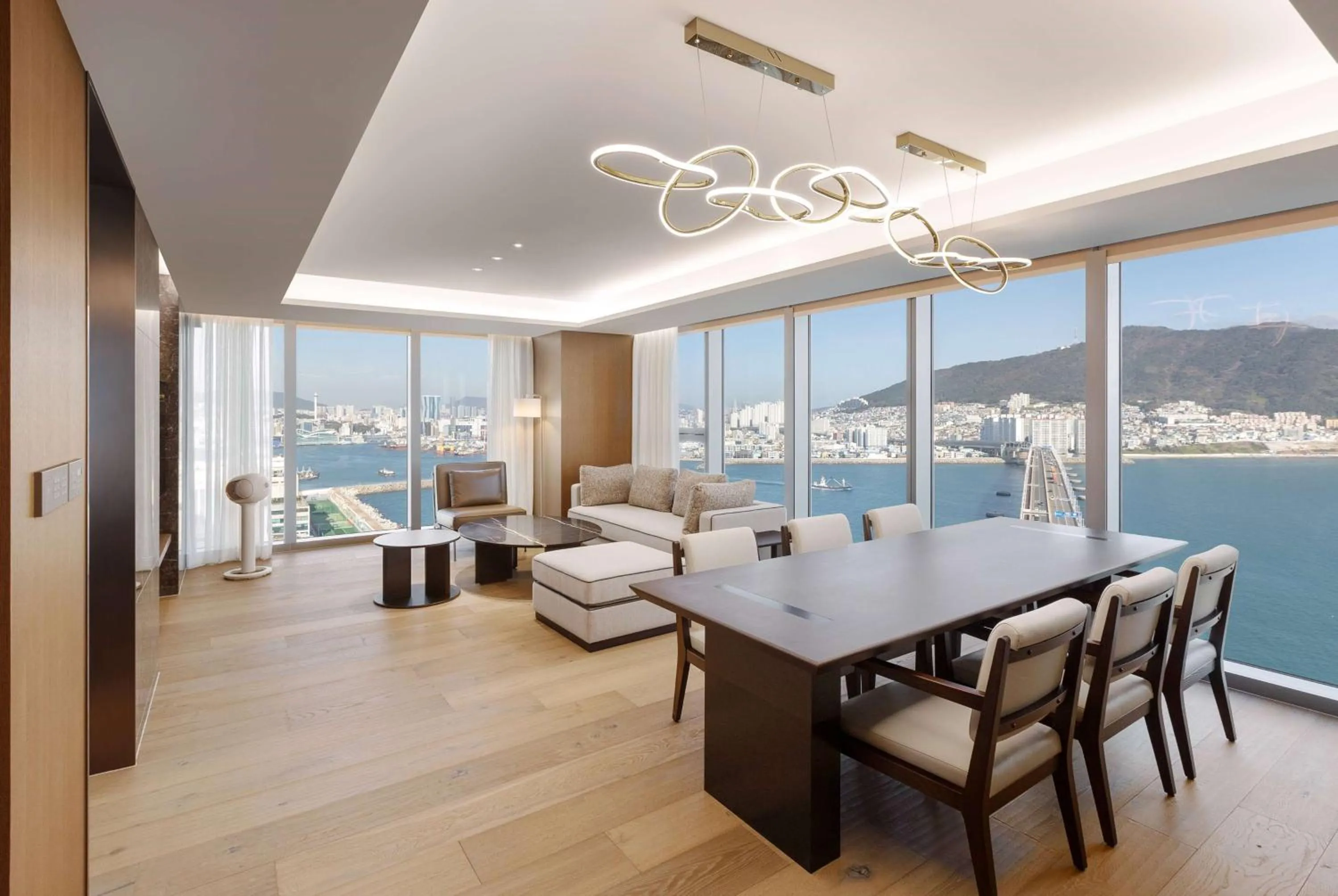 Living room in Wyndham Grand Busan