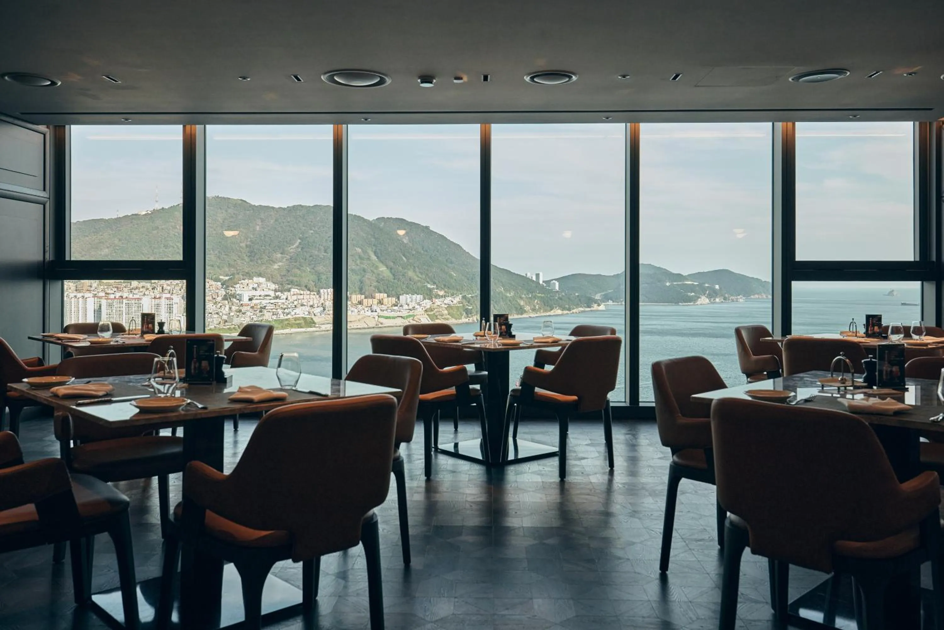 Restaurant/places to eat in Wyndham Grand Busan