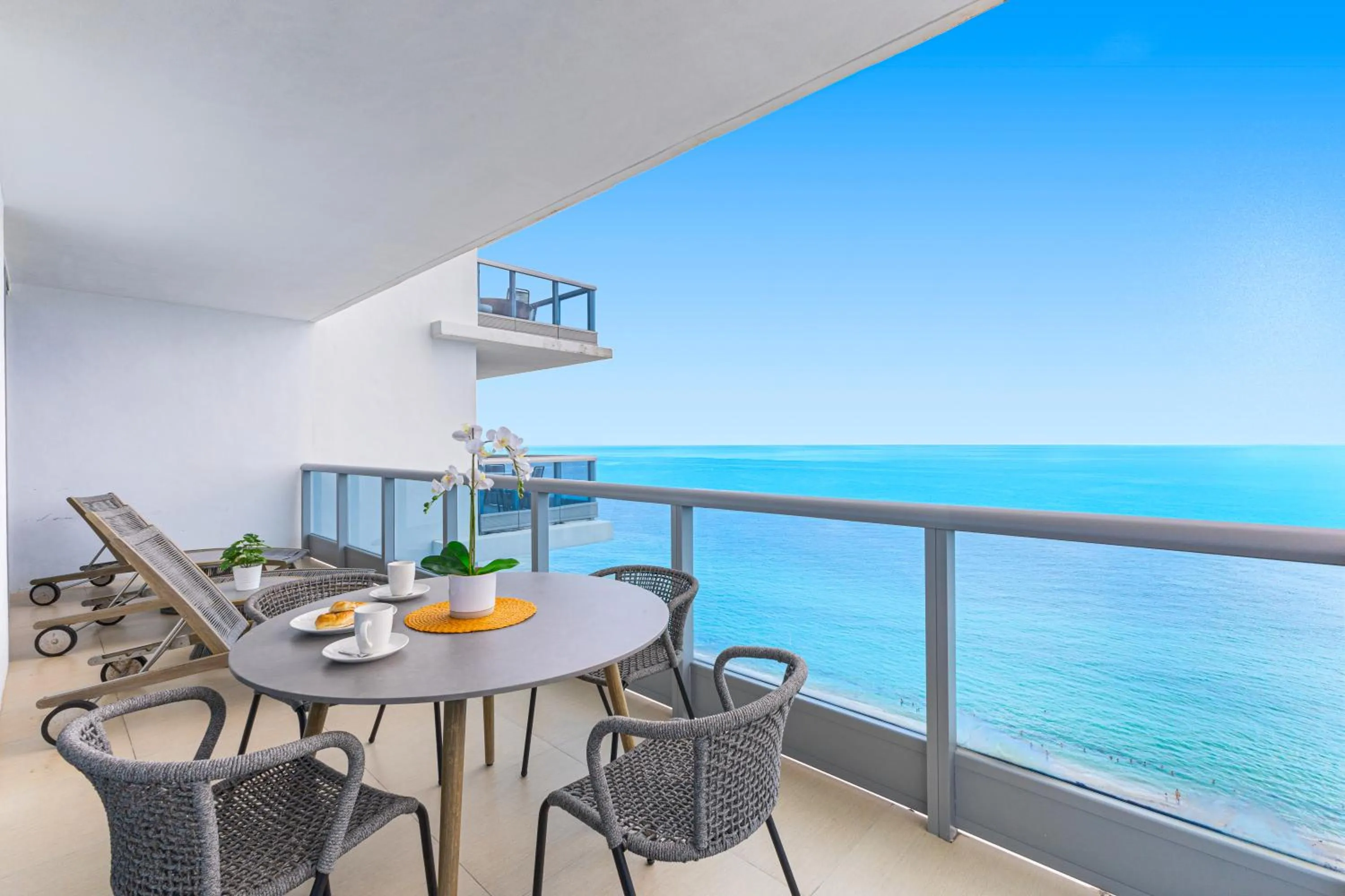 Balcony/Terrace in Dharma Home Suites Miami Beach at Monte Carlo