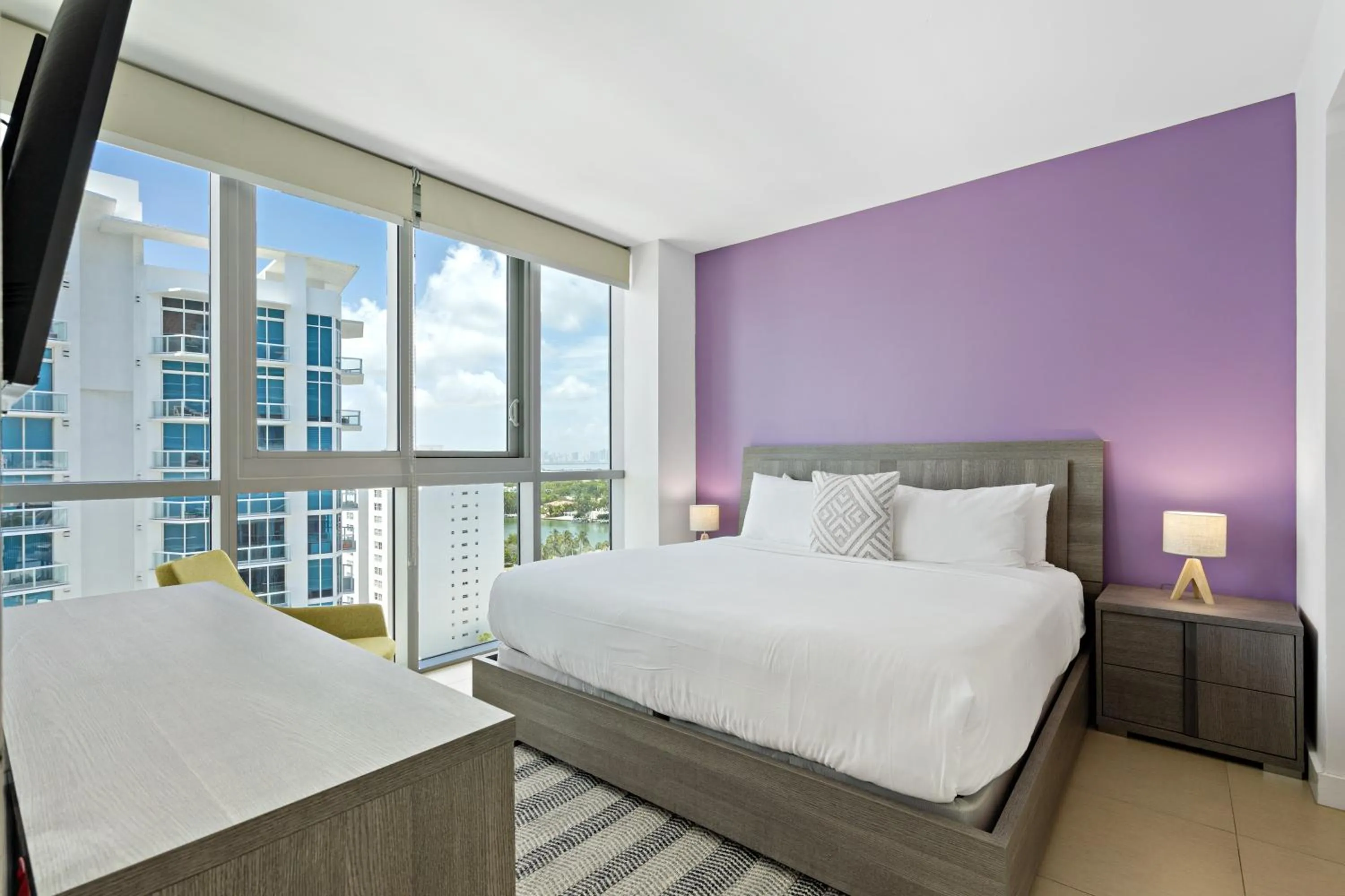 View (from property/room), Bed in Dharma Home Suites Miami Beach at Monte Carlo
