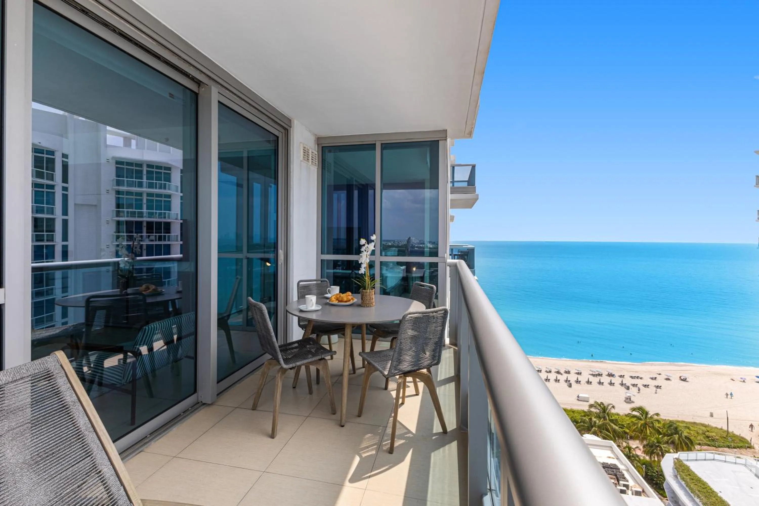 Balcony/Terrace in Dharma Home Suites Miami Beach at Monte Carlo