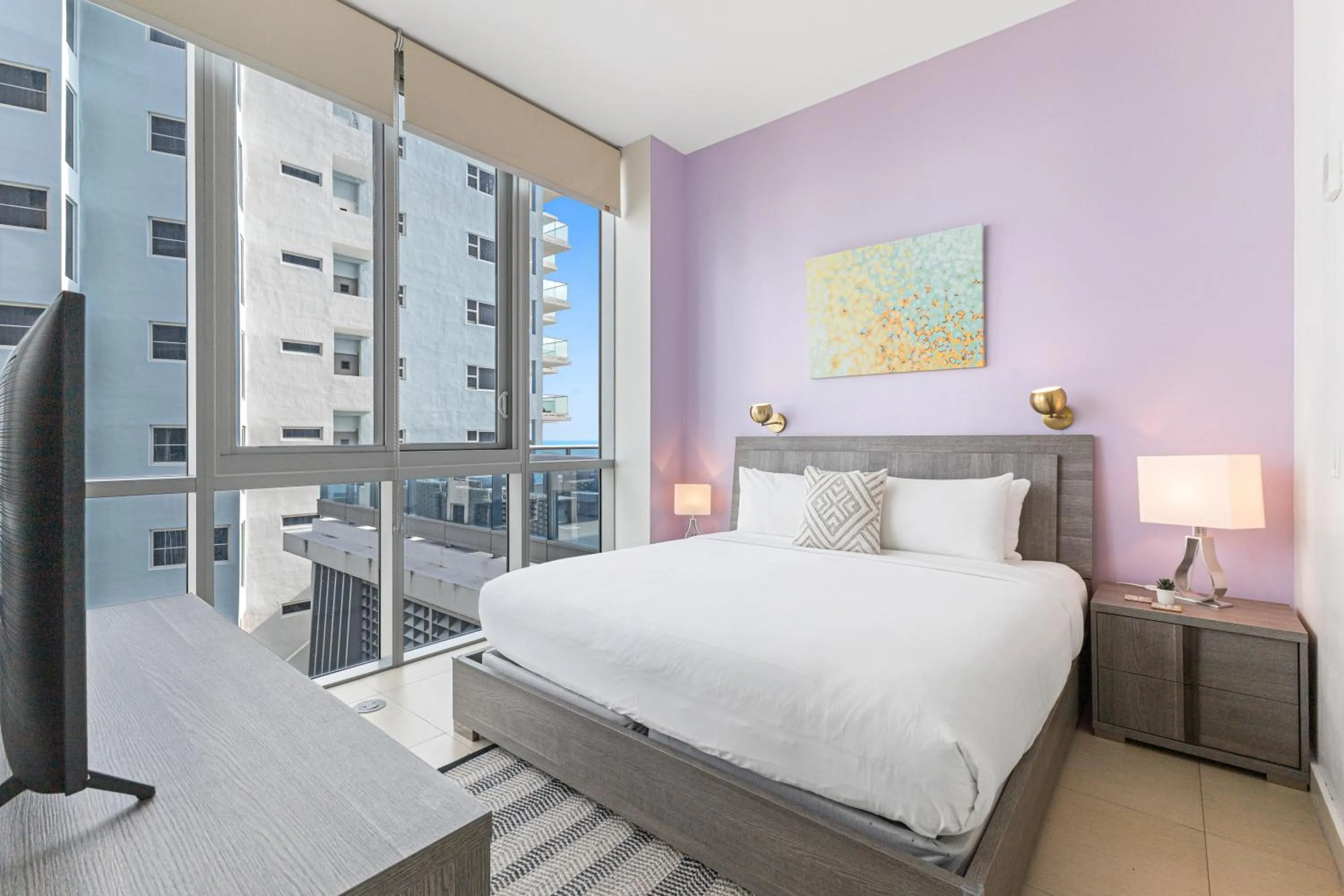 TV and multimedia, Bed in Dharma Home Suites Miami Beach at Monte Carlo